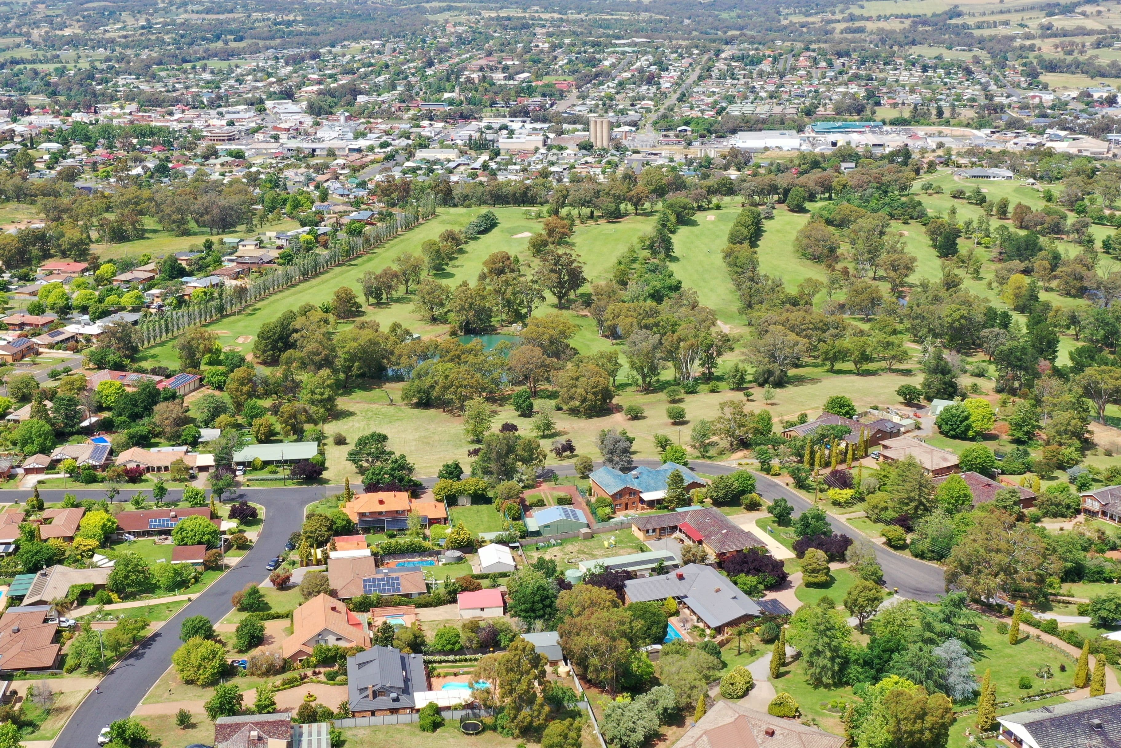 9 Renmark Avenue, Young NSW 2594, Young - Thumbnail 2