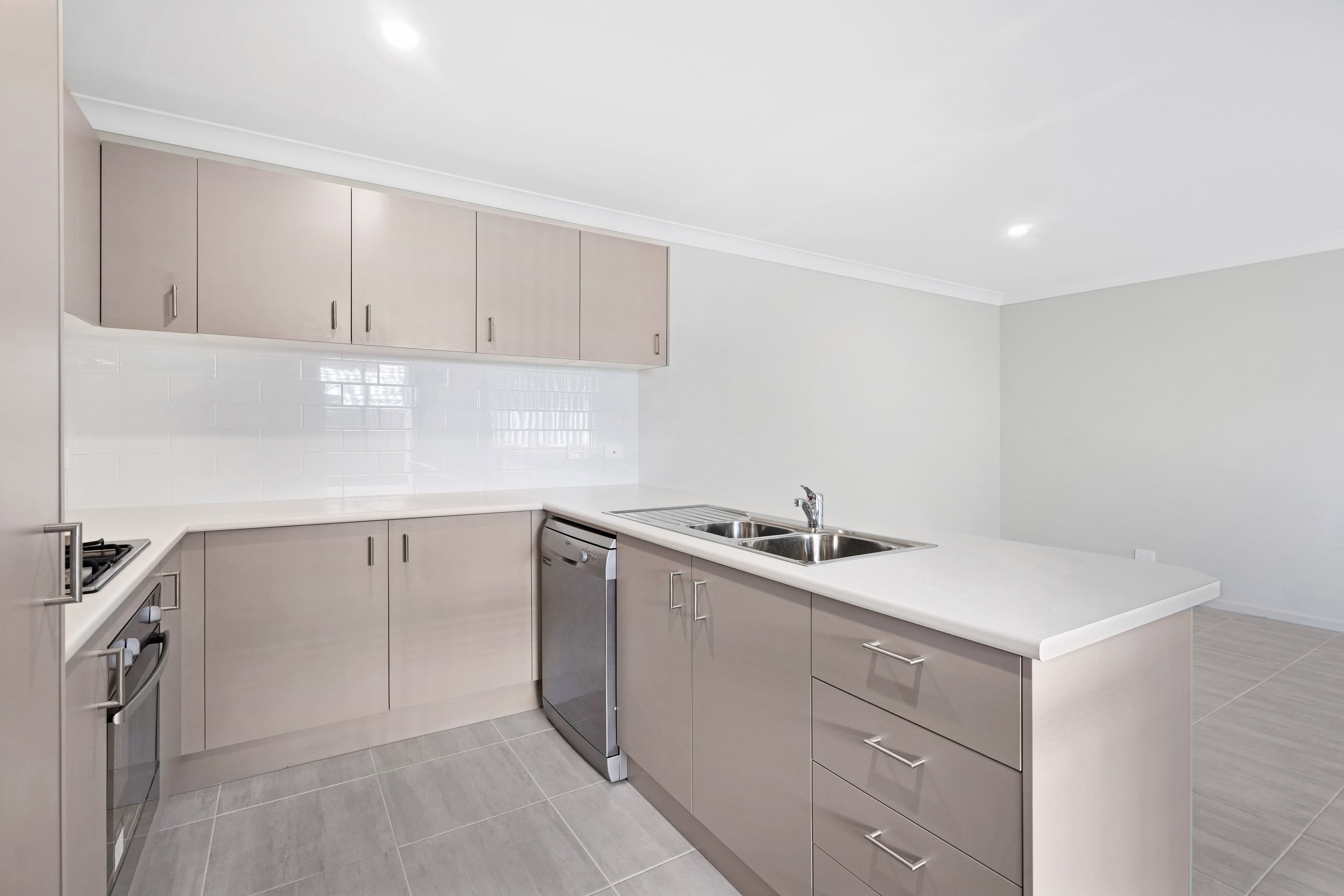 2/20 Glen Ayre Avenue, Cliftleigh NSW 2321, Cliftleigh - Thumbnail 2