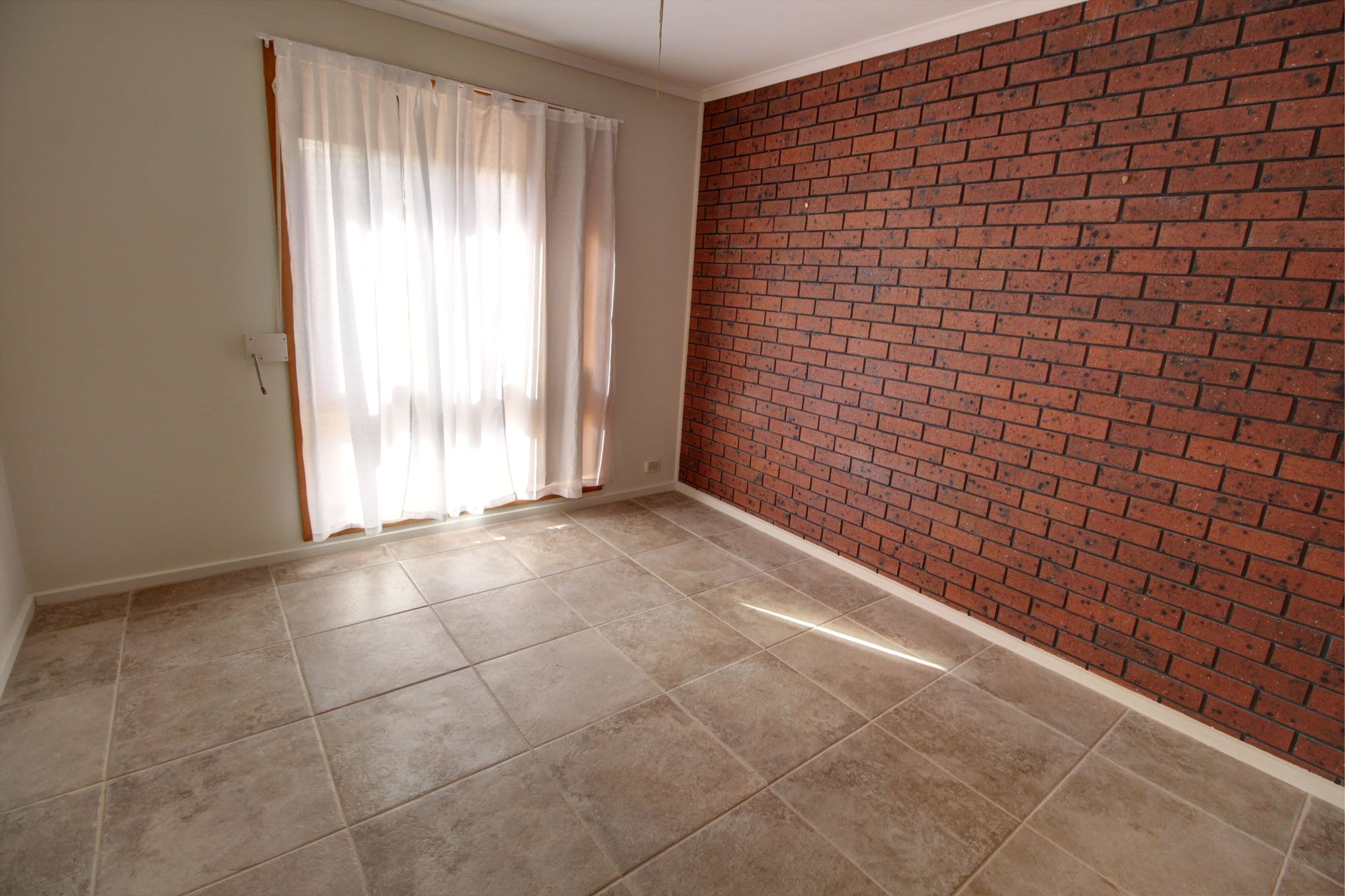 Unit 2/4 Guy Street, Berri SA 5343, Berri - Thumbnail 3