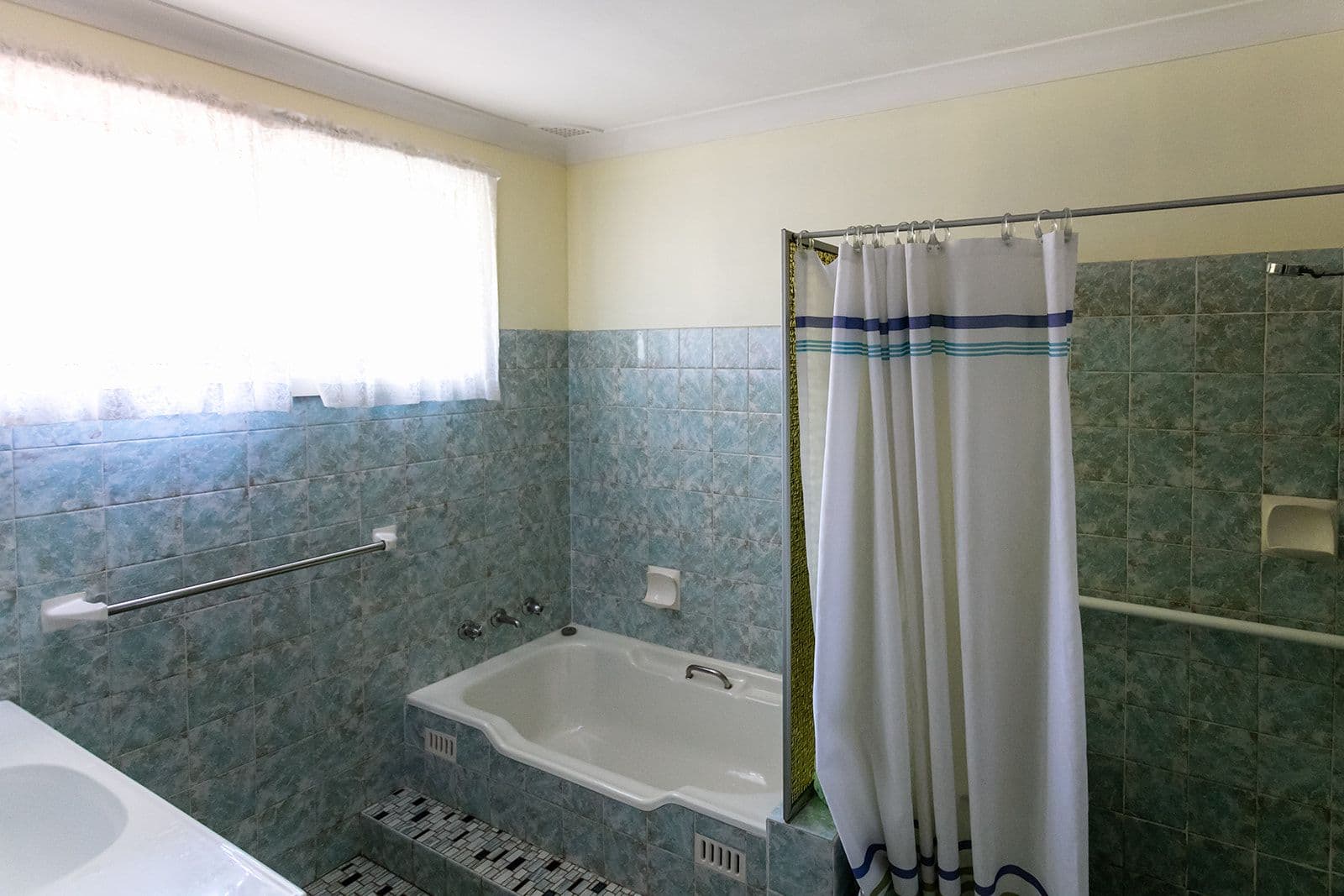 13 Courallie Drive, Orange - Thumbnail 8