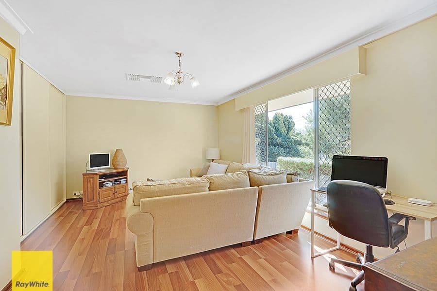 4 Pointer Way, Girrawheen WA 6064, Girrawheen - Thumbnail 3