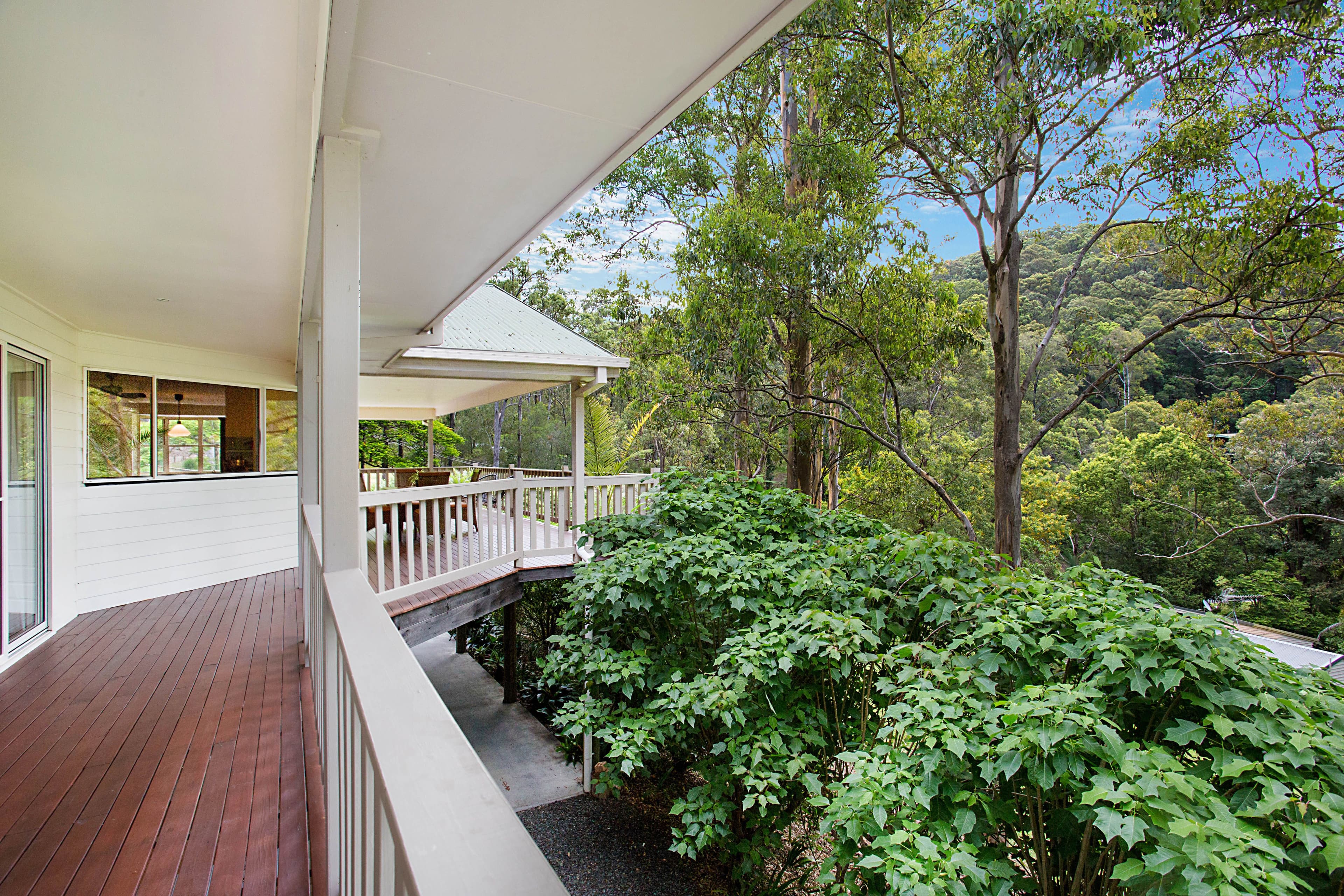 11 Carapook Crescent, Tallebudgera QLD 4228, Tallebudgera - Thumbnail 2