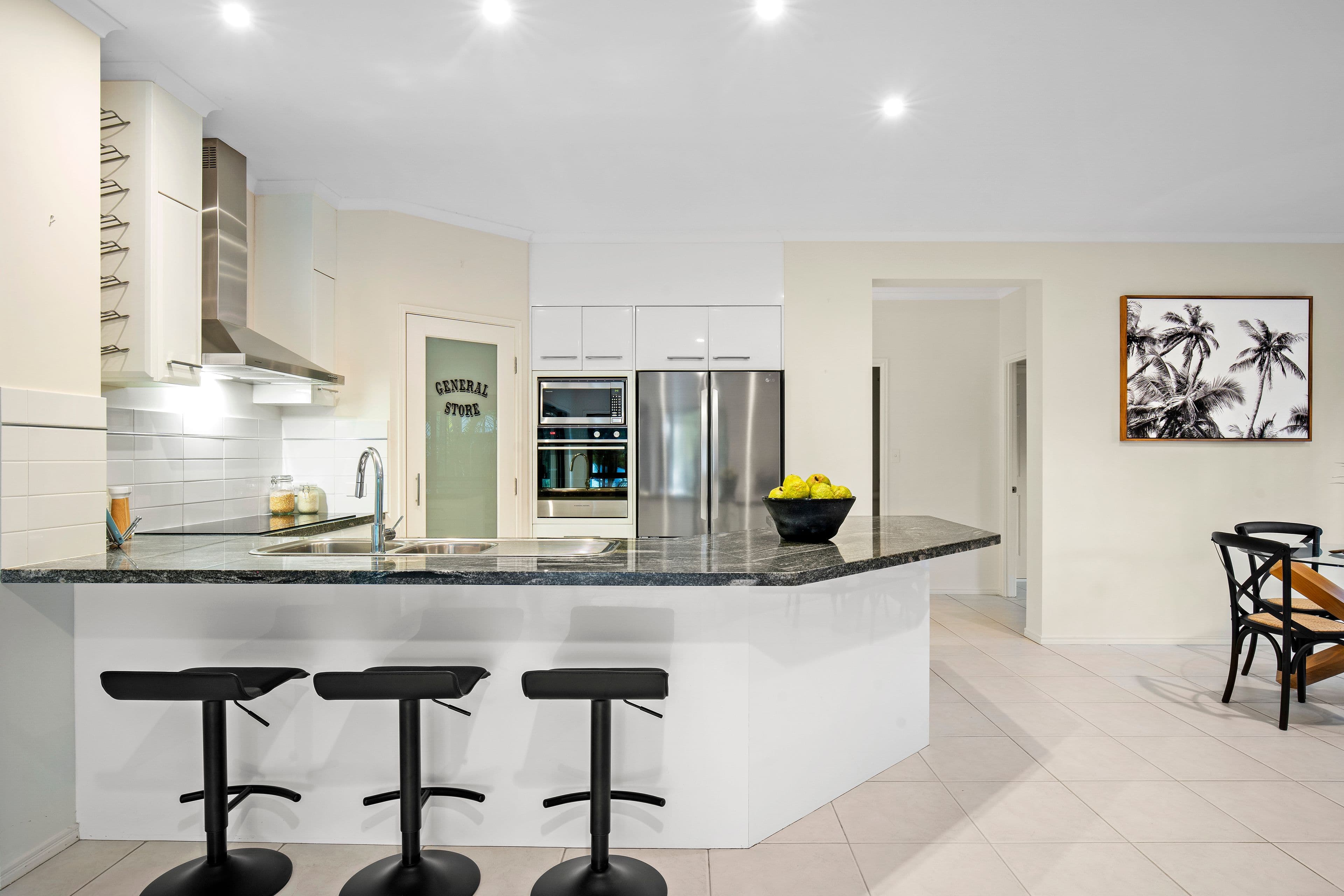 8 Lacerta Avenue, Robina QLD 4226, Robina - Thumbnail 3
