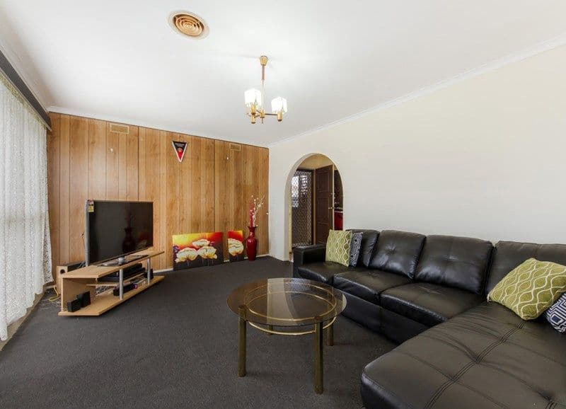 2 Bretton Court, St Albans VIC 3021, St Albans - Thumbnail 2