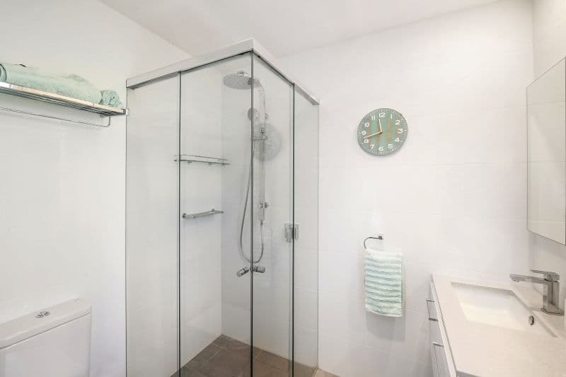 1 Merindah Avenue, Green Point - Thumbnail 7