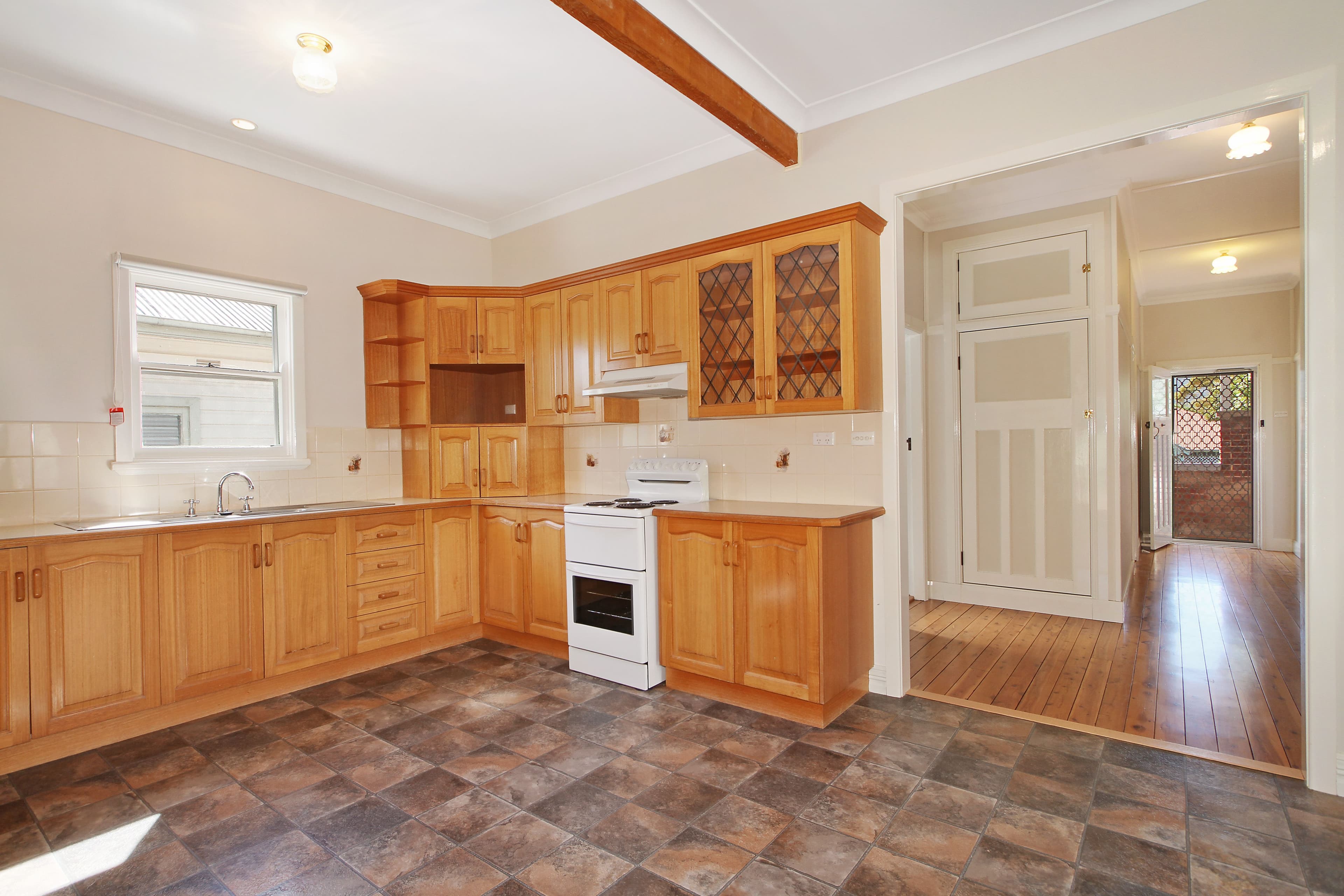 180 King George V Avenue, Tamworth - Thumbnail 4