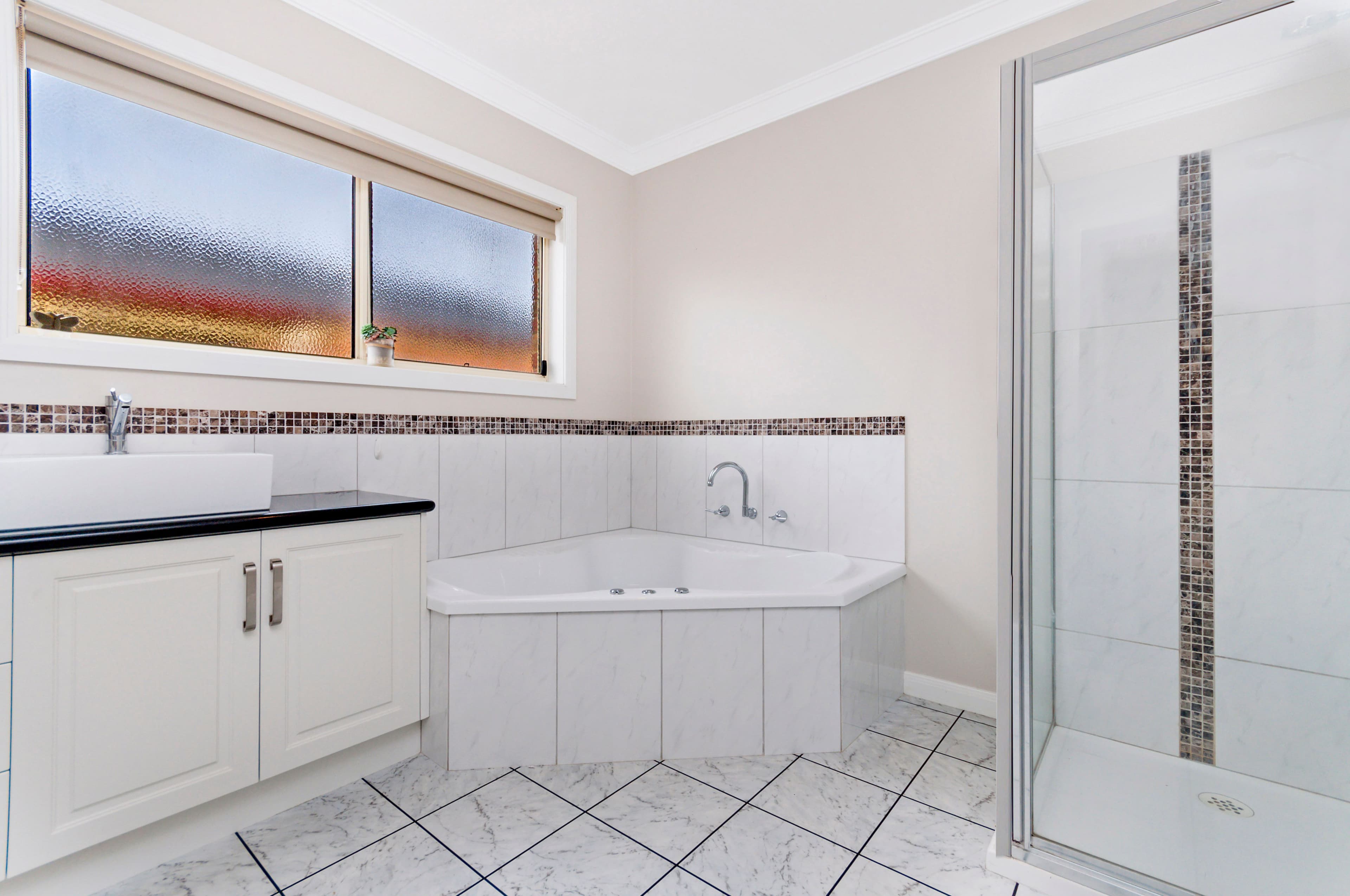38 Adriana Crescent, Warrnambool VIC 3280, Warrnambool - Thumbnail 6