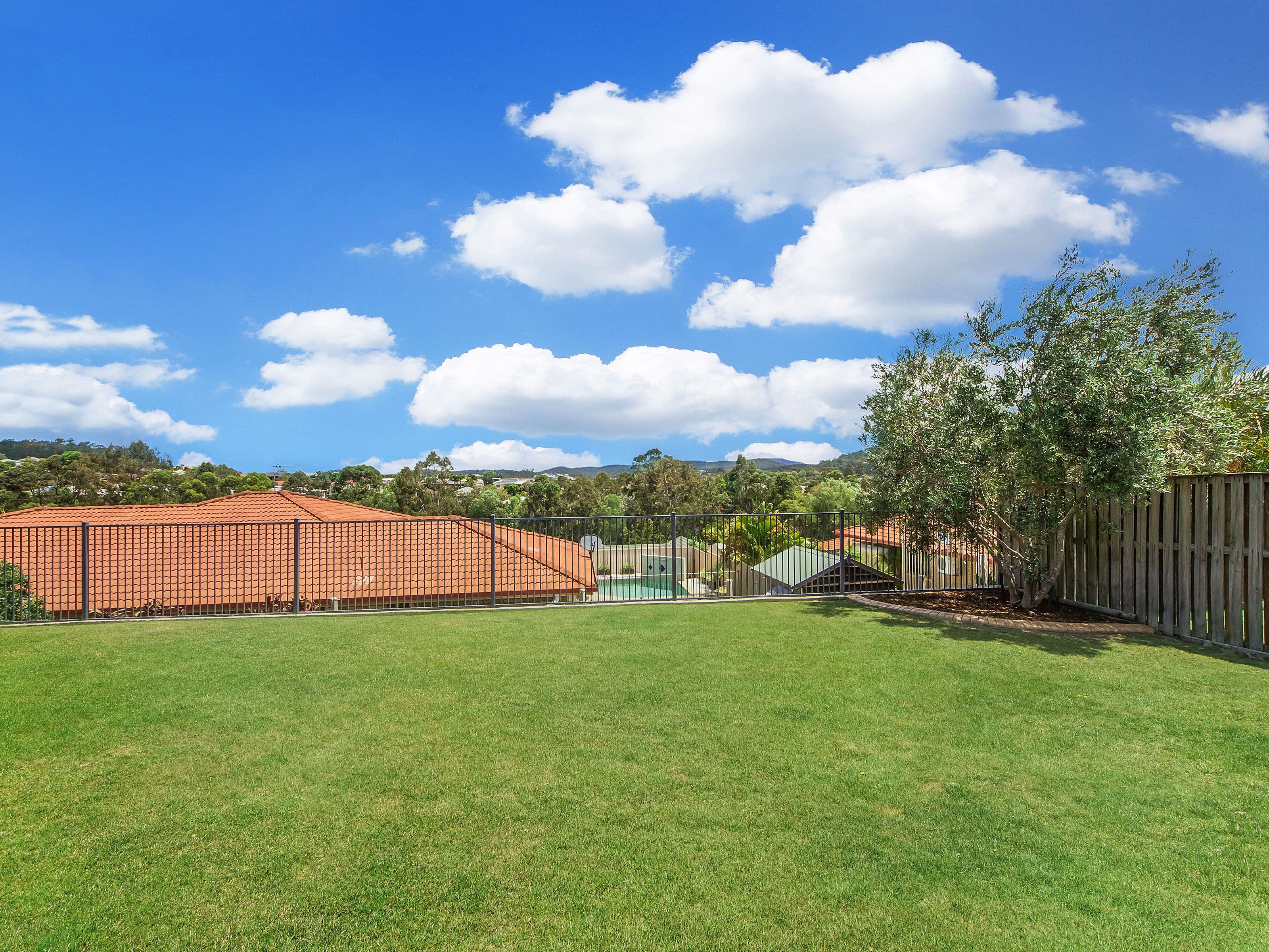 6 Hawker Street, Pacific Pines QLD 4211, Pacific Pines - Thumbnail 3