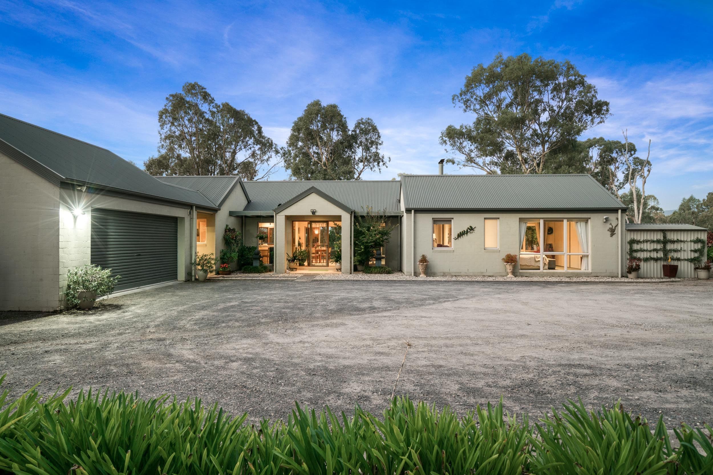 269 Osbornes Flat Road, Yackandandah VIC 3749, Yackandandah - Thumbnail 2