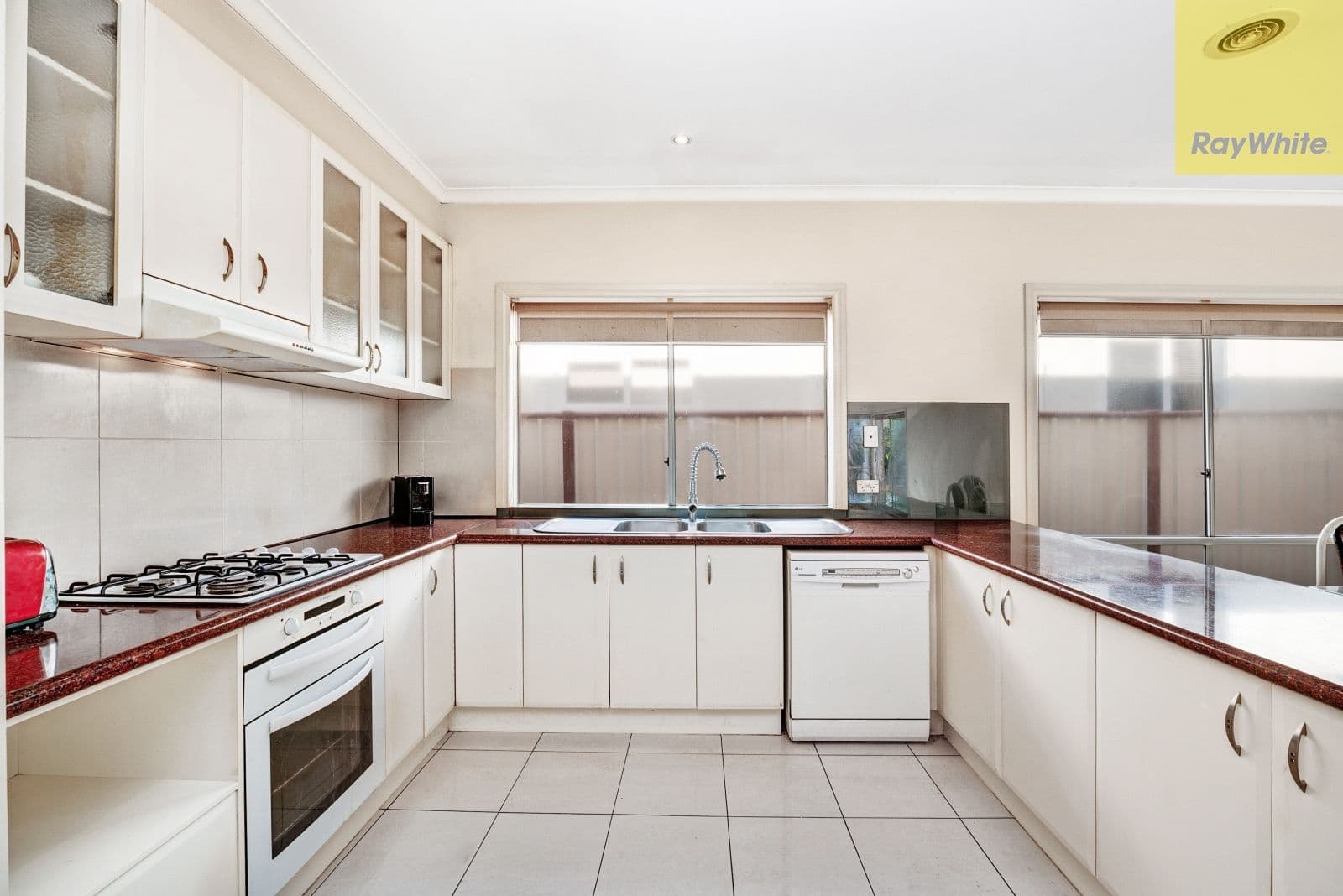 32 Tudor Rose Crescent, Sydenham VIC 3037, Sydenham - Thumbnail 3