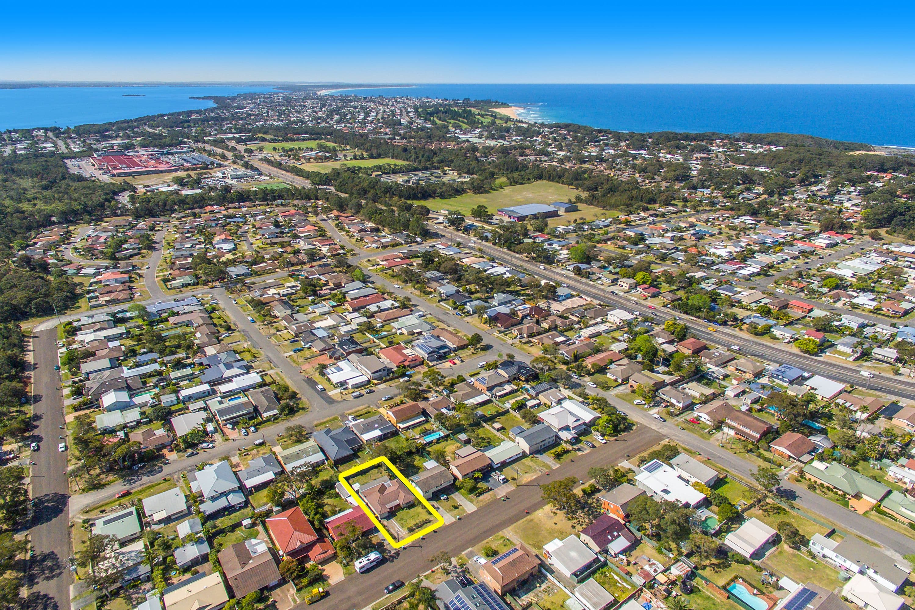 13 Sabrina Avenue, Bateau Bay - Thumbnail 2