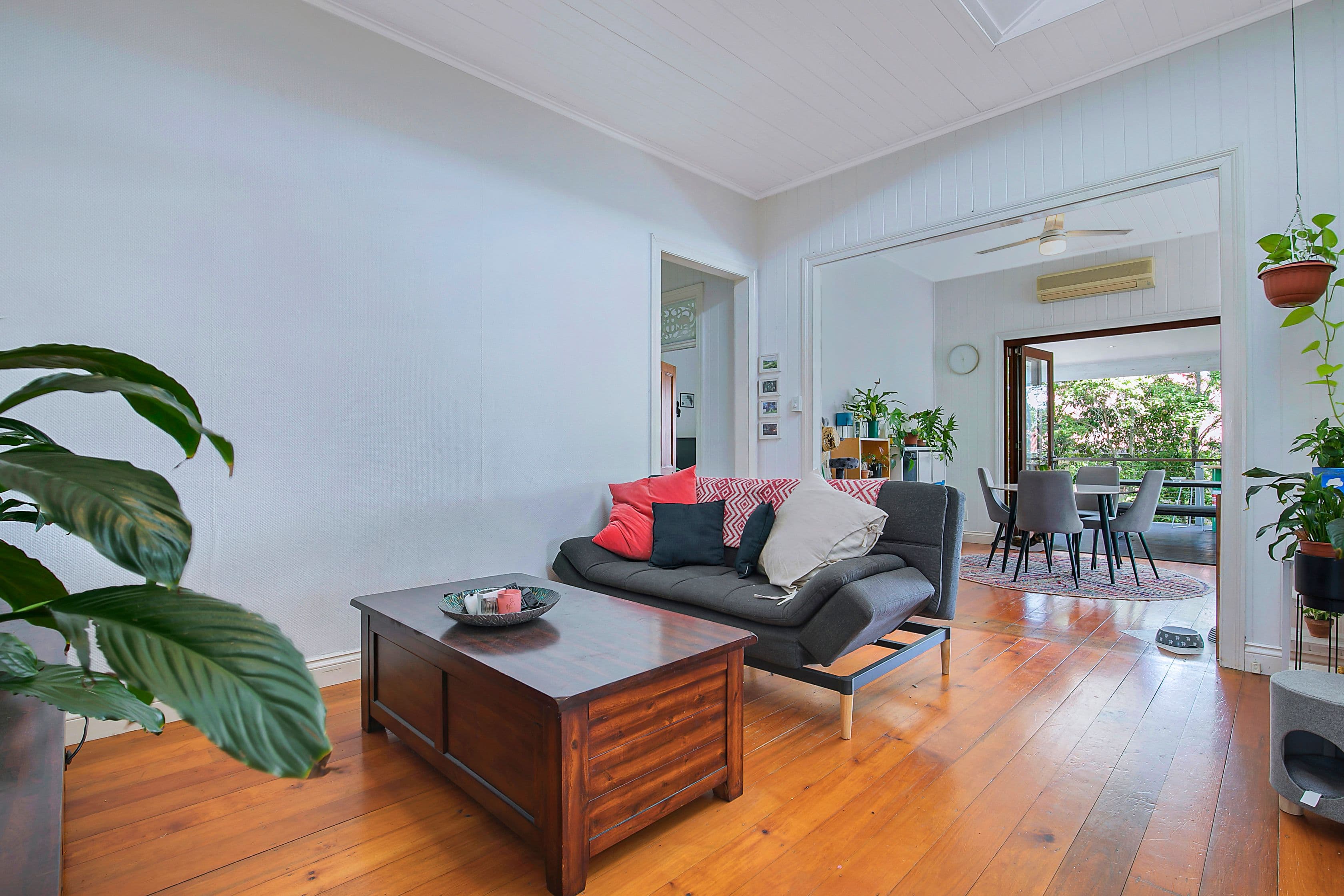 126 Richmond Road, Morningside QLD 4170, Morningside - Thumbnail 2