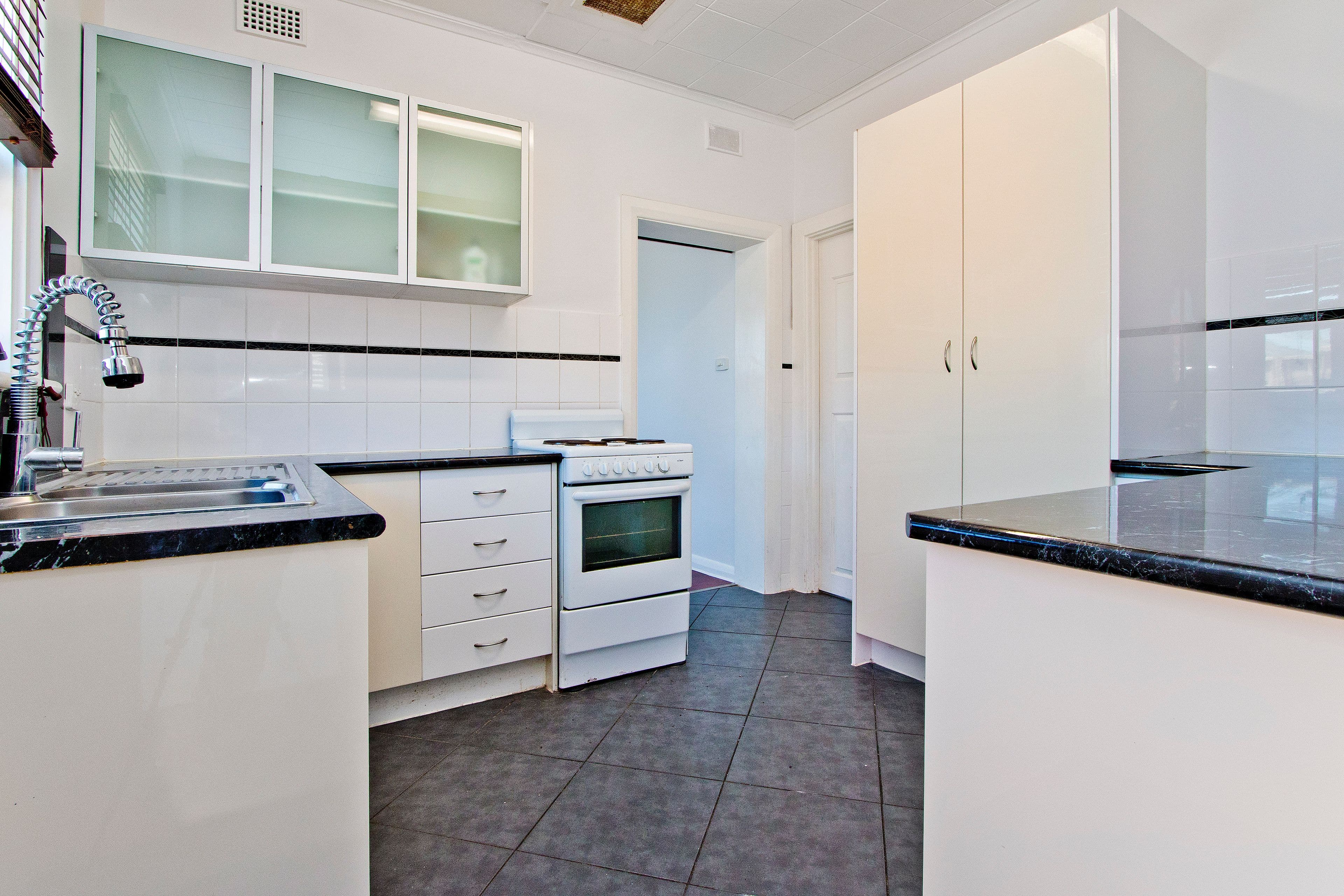 6 Trennery Street, West Richmond SA 5033, West Richmond - Thumbnail 3