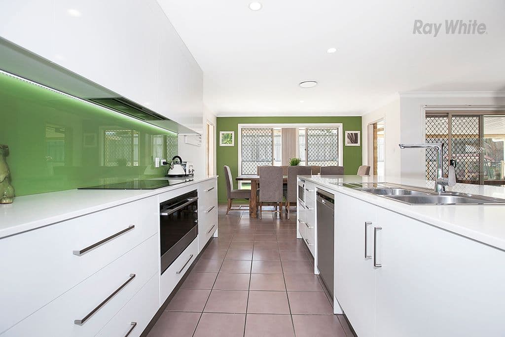 6 Lochern Court, North Lakes QLD 4509, North Lakes - Thumbnail 4