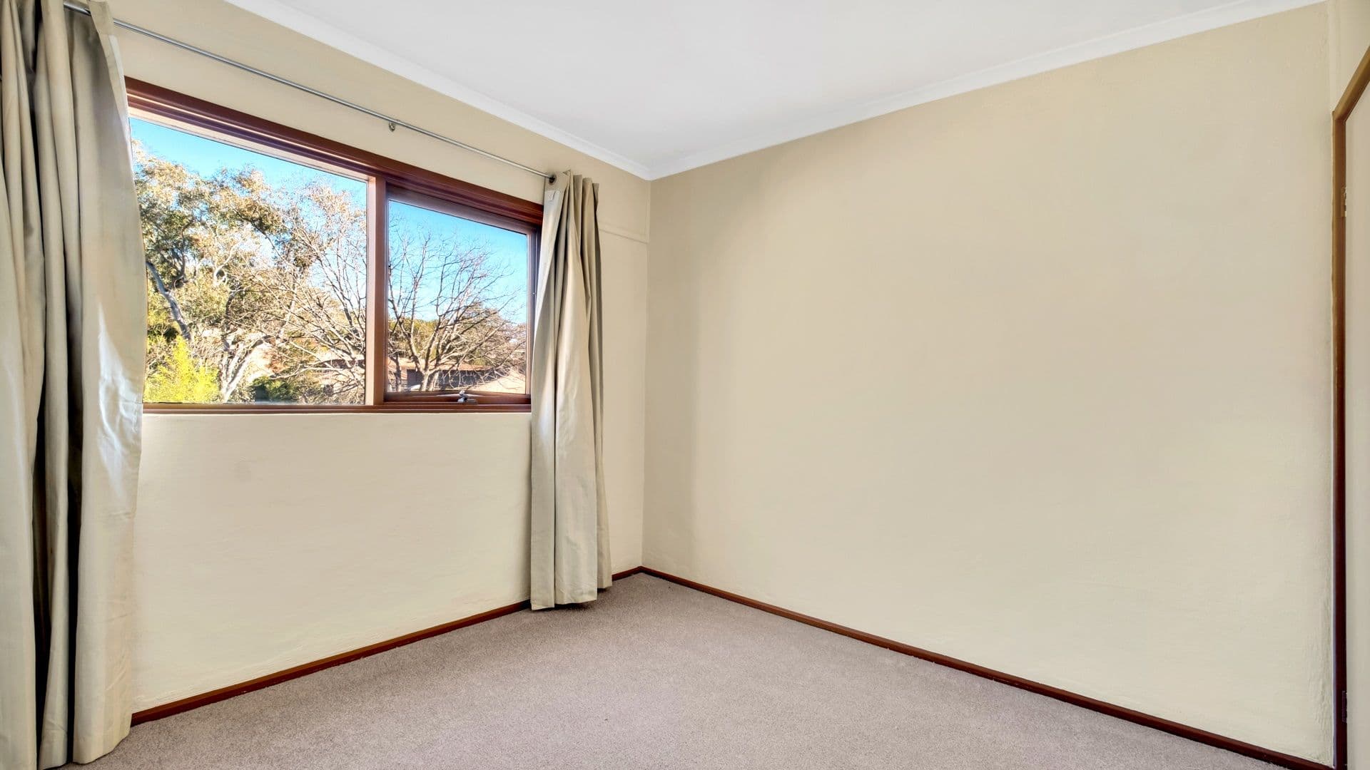 4 McMinn Close, Phillip ACT 2606, Phillip - Thumbnail 8