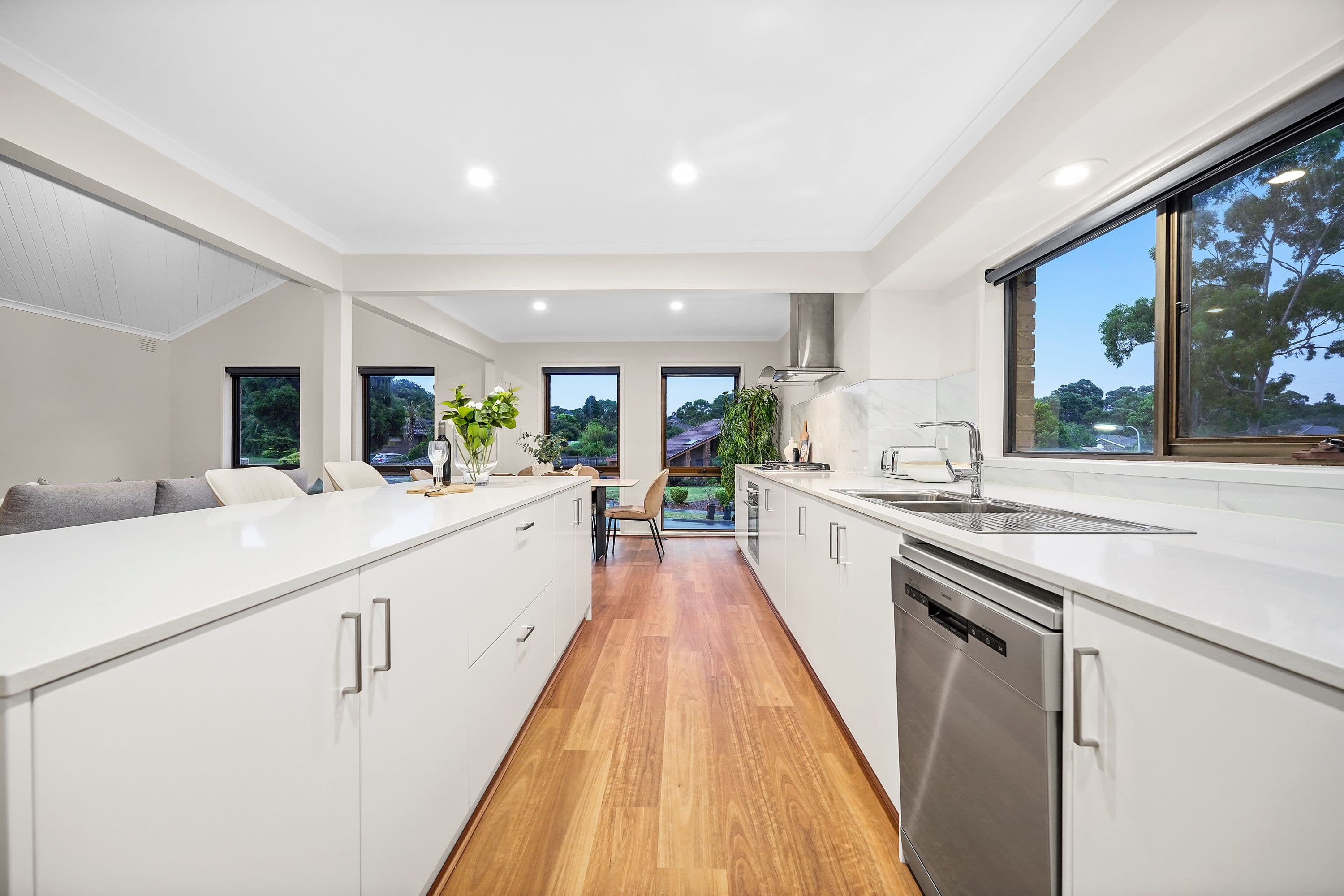 7 Hillgrove Close, Wheelers Hill VIC 3150, Wheelers Hill - Thumbnail 3