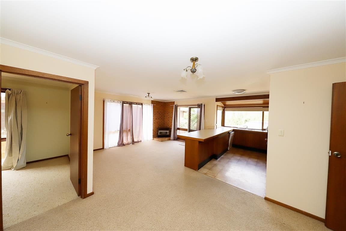 13 Bundara Crescent, Tumut - Thumbnail 2