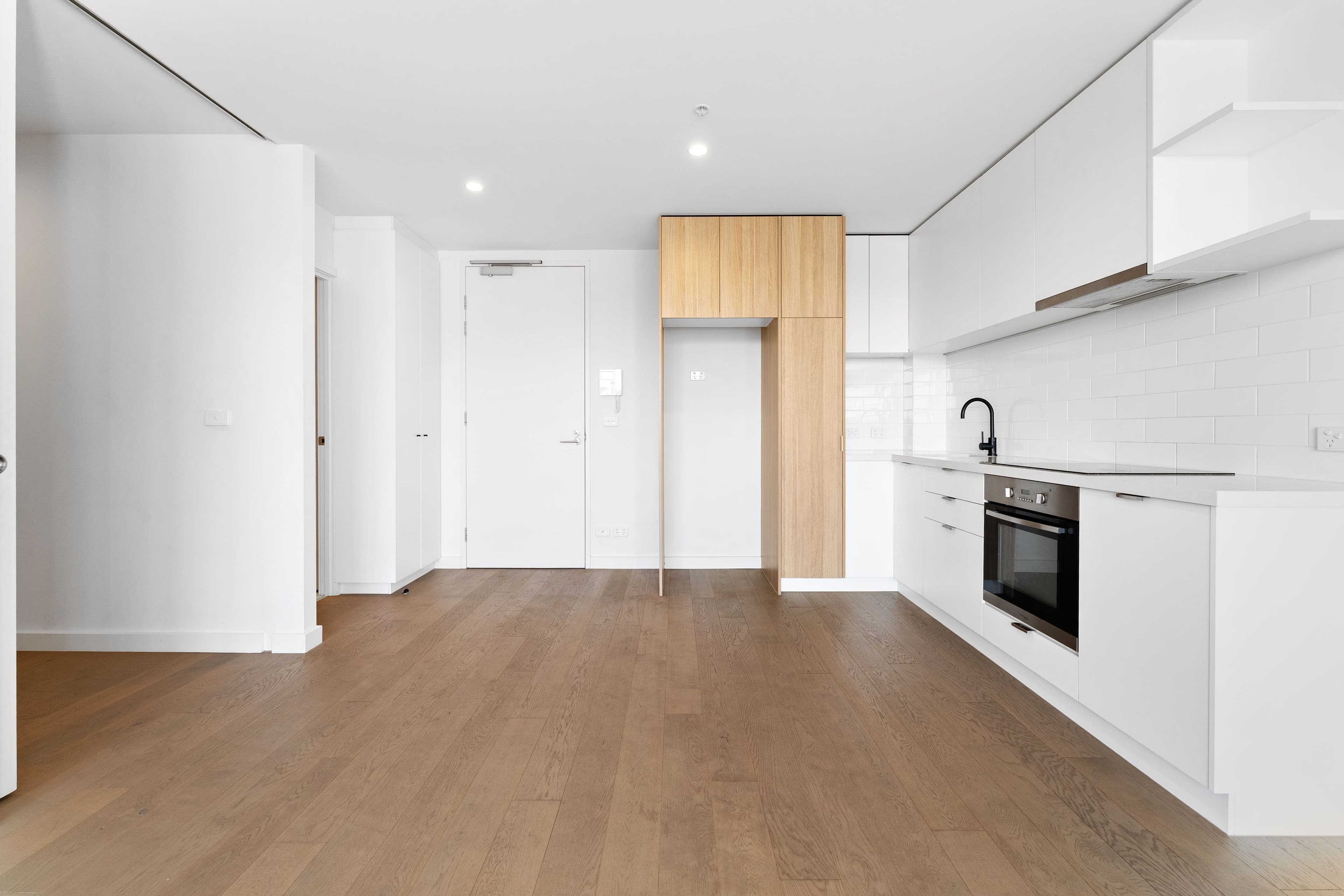 2-6 Railway Road, Cheltenham VIC 3192, Cheltenham - Thumbnail 3