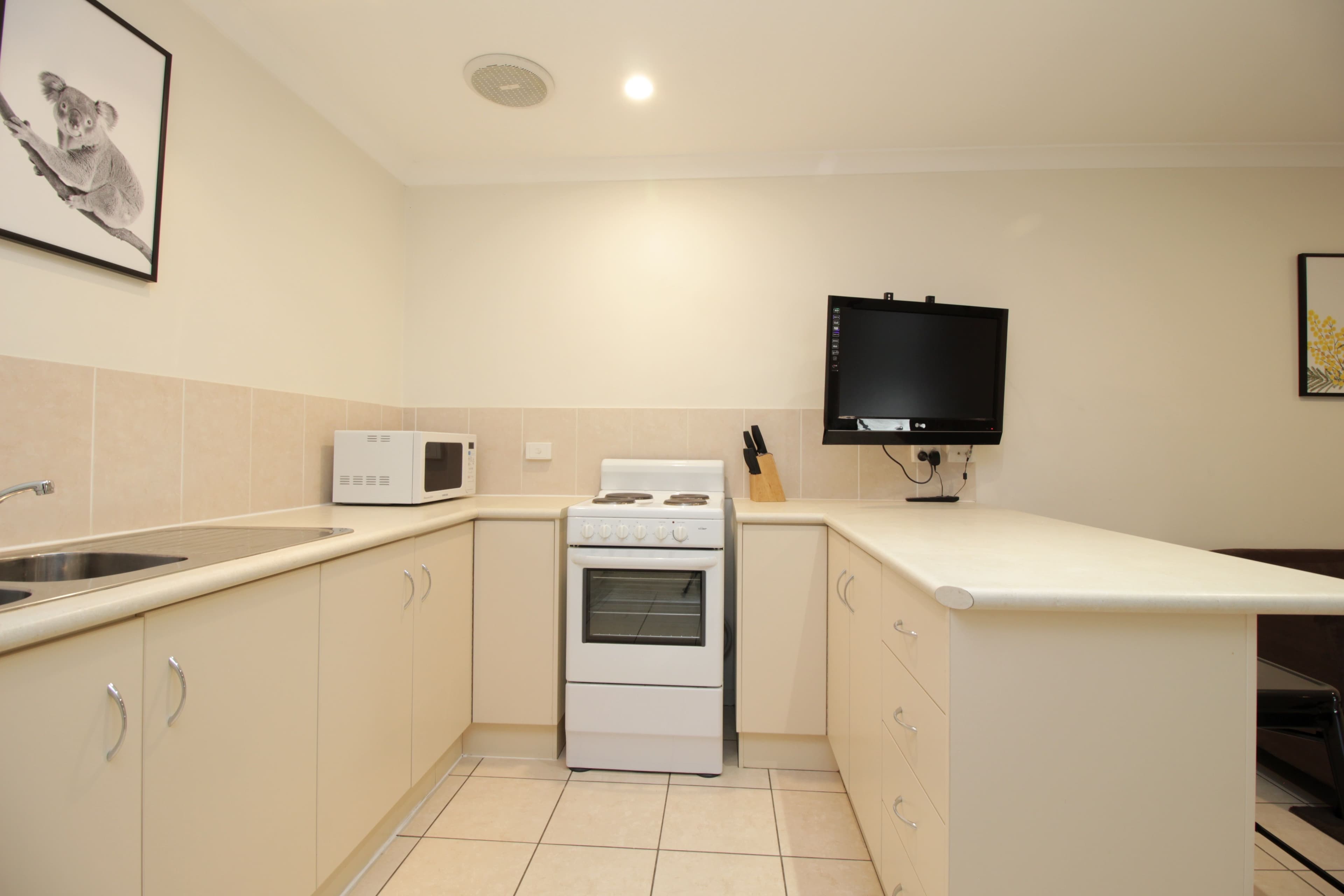 67 Anakie Street, Emerald QLD 4720, Emerald - Thumbnail 7