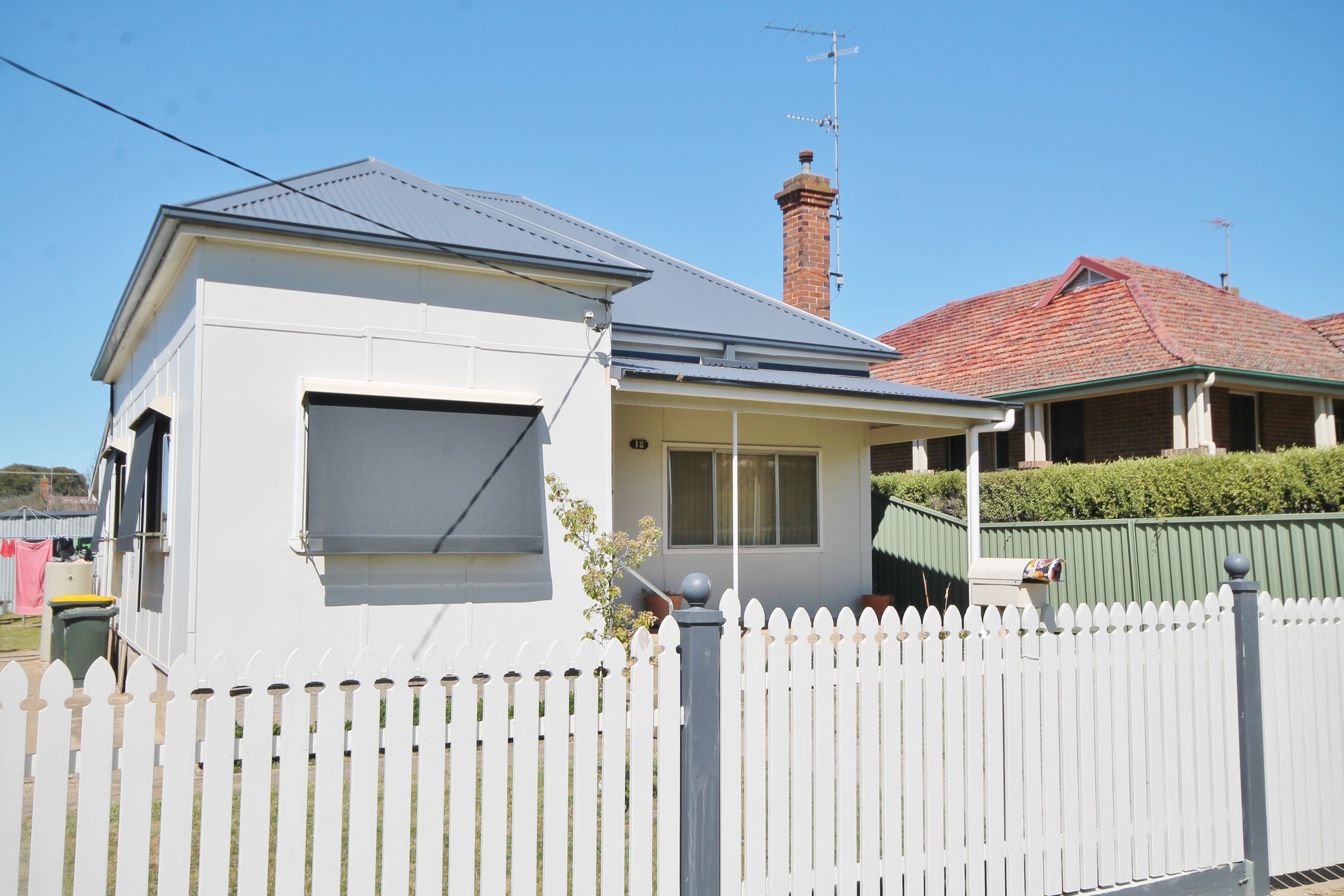 18 Yass Street, Young - Thumbnail 3