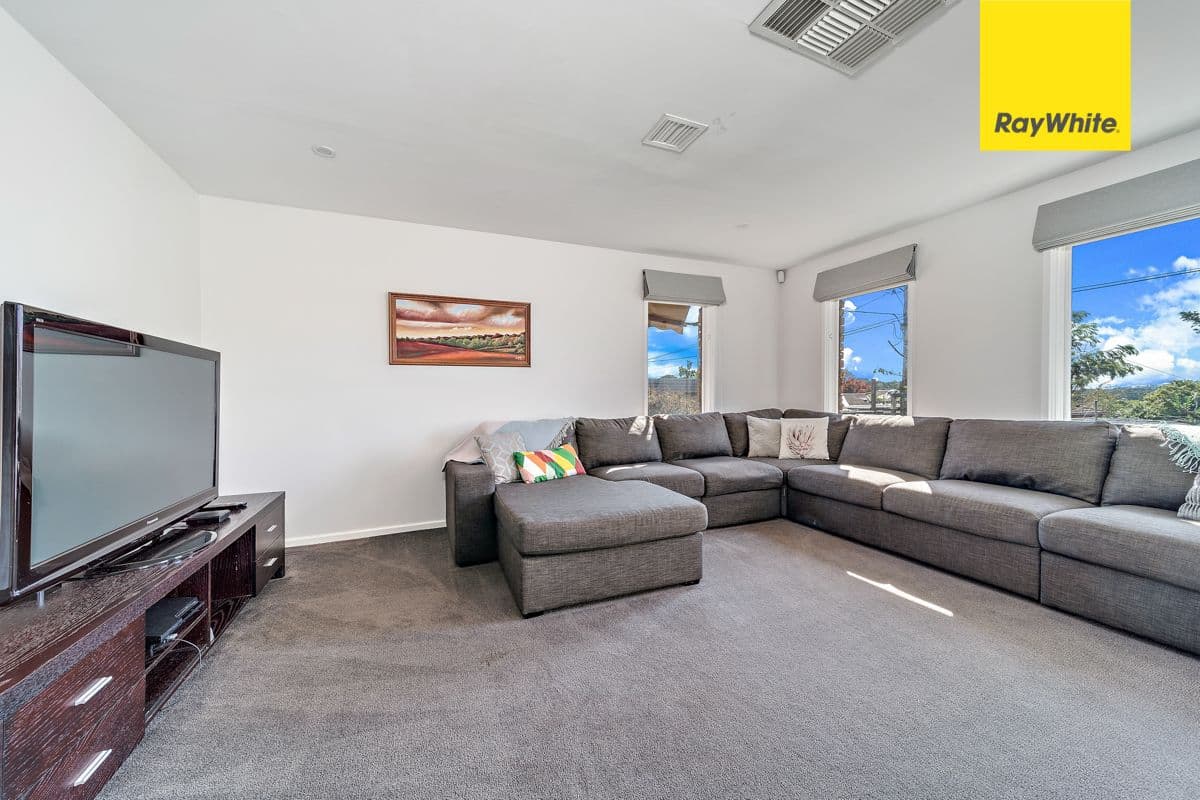 13 Poole Place, Latham ACT 2615, Latham - Thumbnail 5