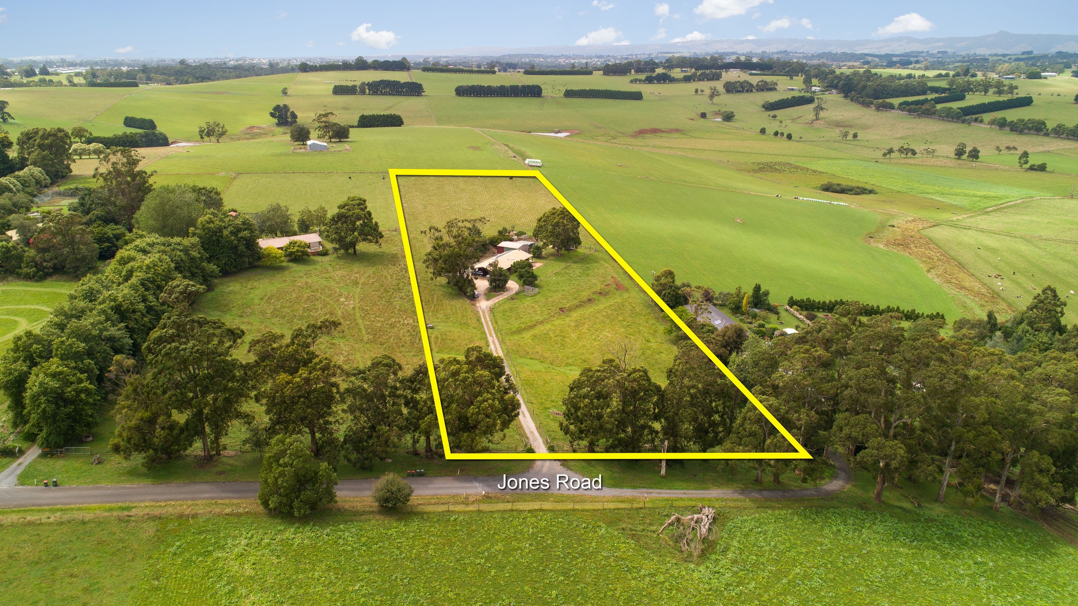 71 Jones Road, Drouin VIC 3818, Drouin - Image 1