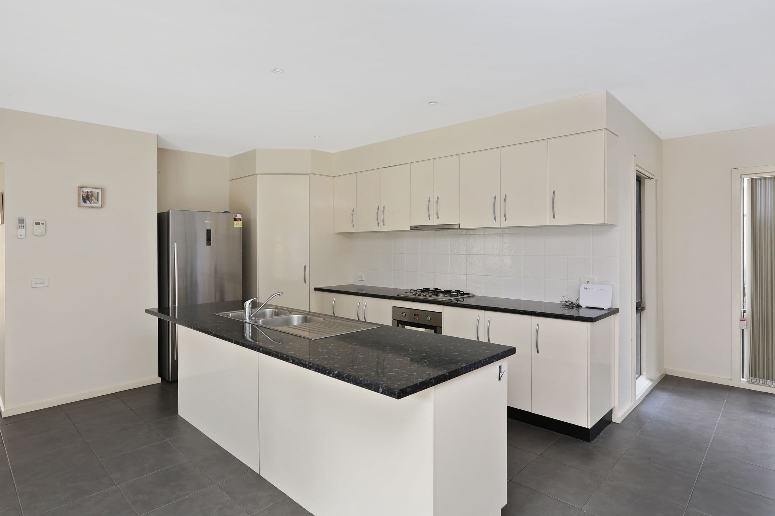 36 Myrtle Grove, North Shore VIC 3214, North Shore - Thumbnail 2