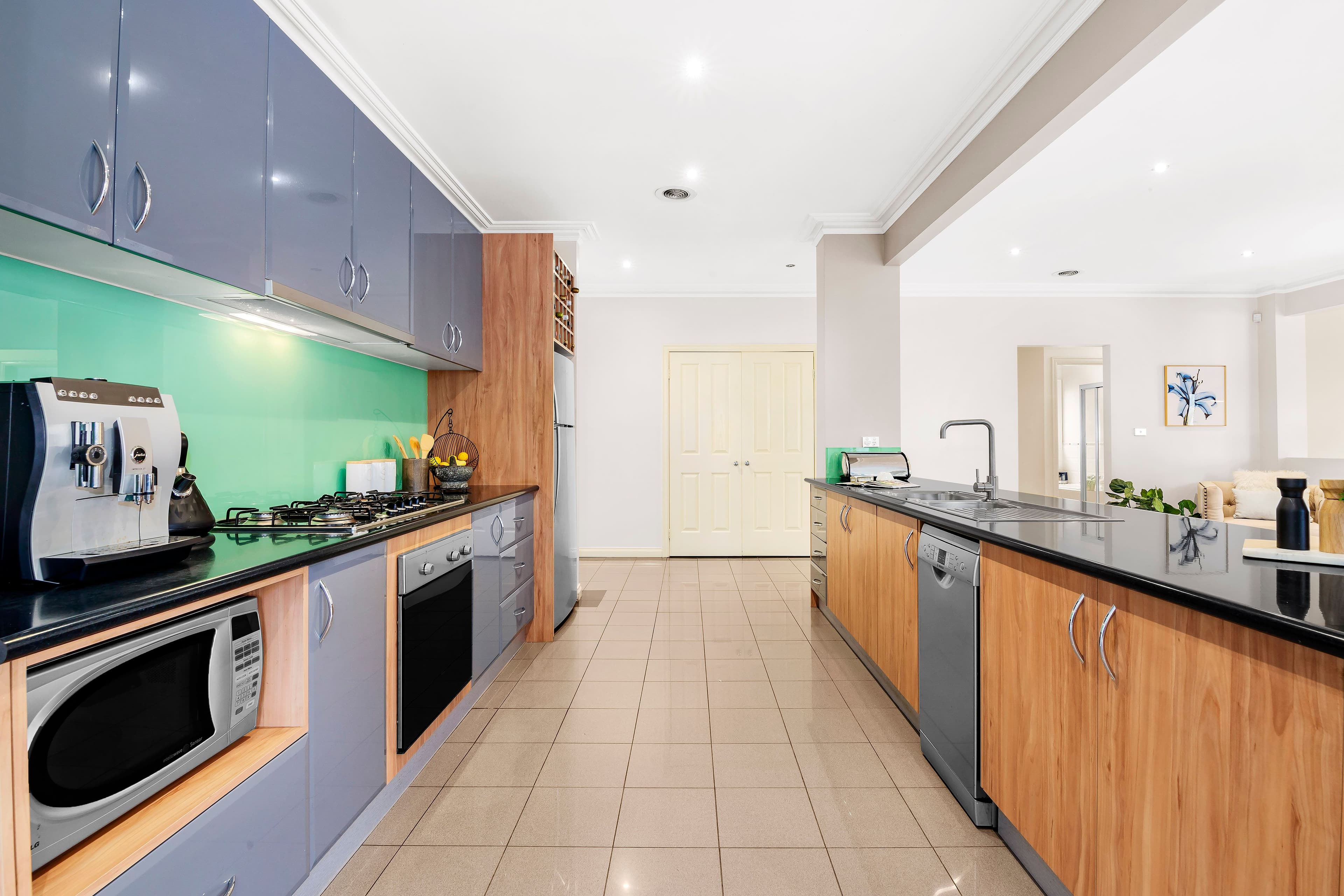 10 Ancona Drive, Mill Park VIC 3082, Mill Park - Thumbnail 2