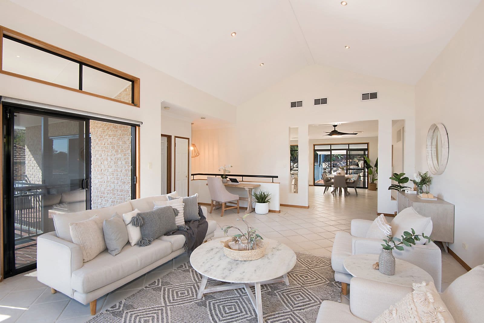 19 Palm Street, Kenmore QLD 4069, Kenmore - Thumbnail 3