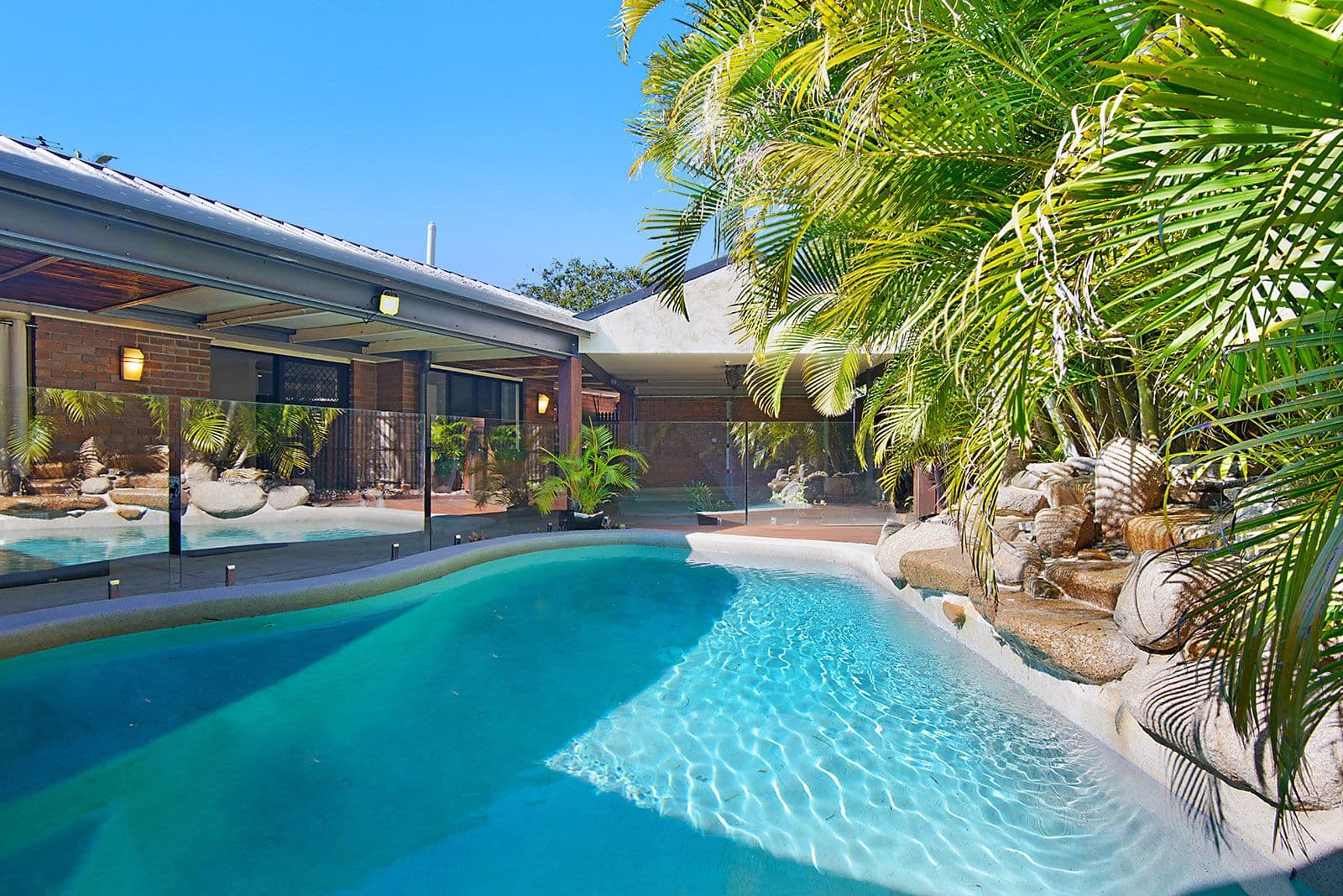 6 Wyncroft Street, Holland Park QLD 4121, Holland Park - Image 1