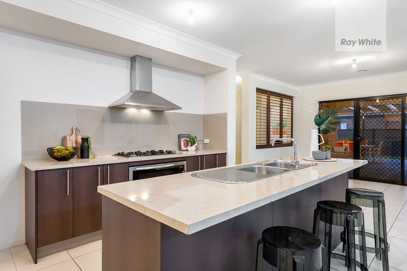 304 Waterview Boulevard, Craigieburn VIC 3064, Craigieburn - Thumbnail 3