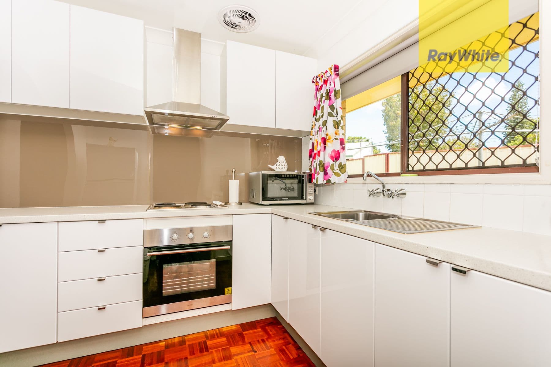 3 Southgate Drive, Woodridge QLD 4114, Woodridge - Thumbnail 2