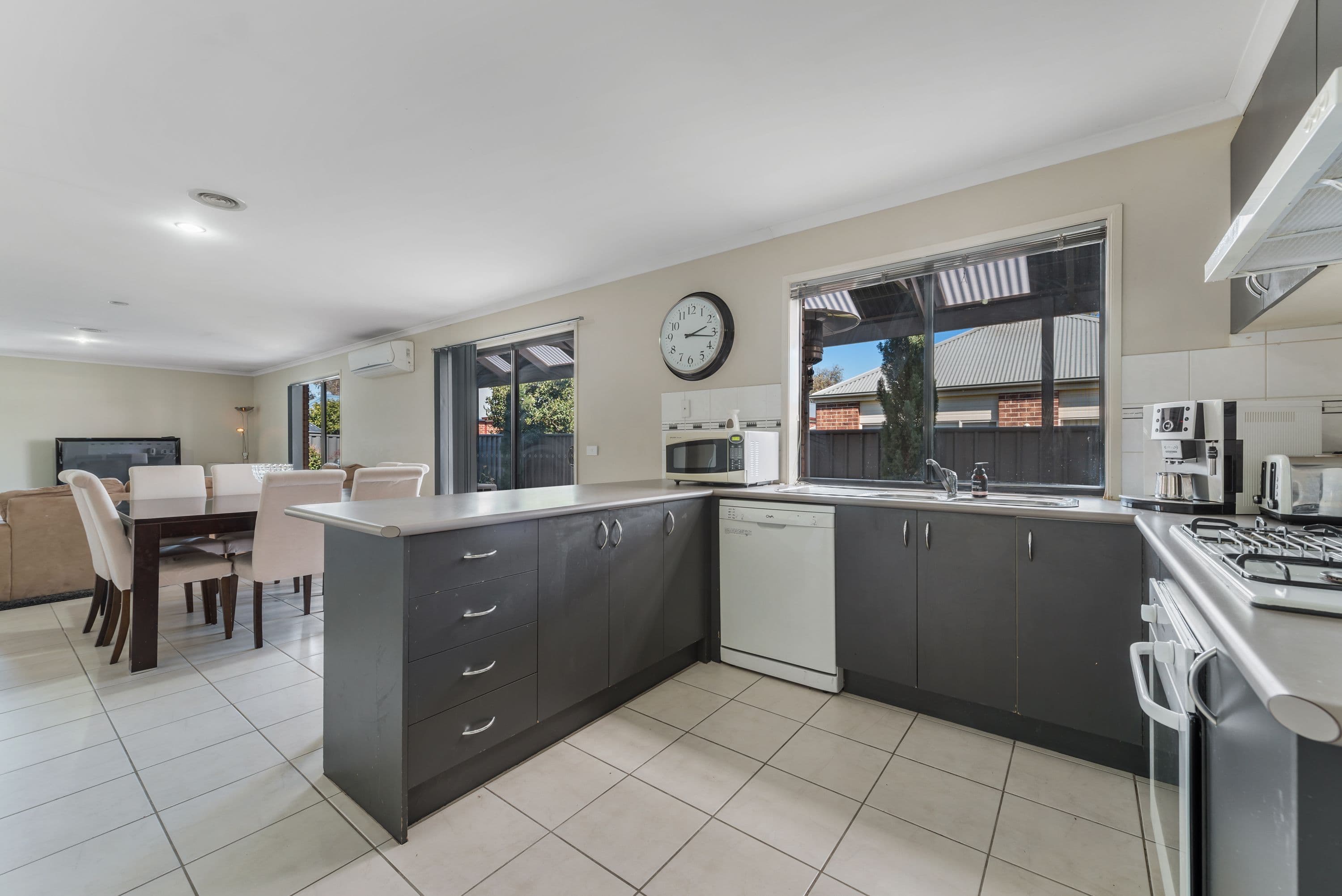 29 Pro Hart Way, Caroline Springs VIC 3023, Caroline Springs - Thumbnail 6