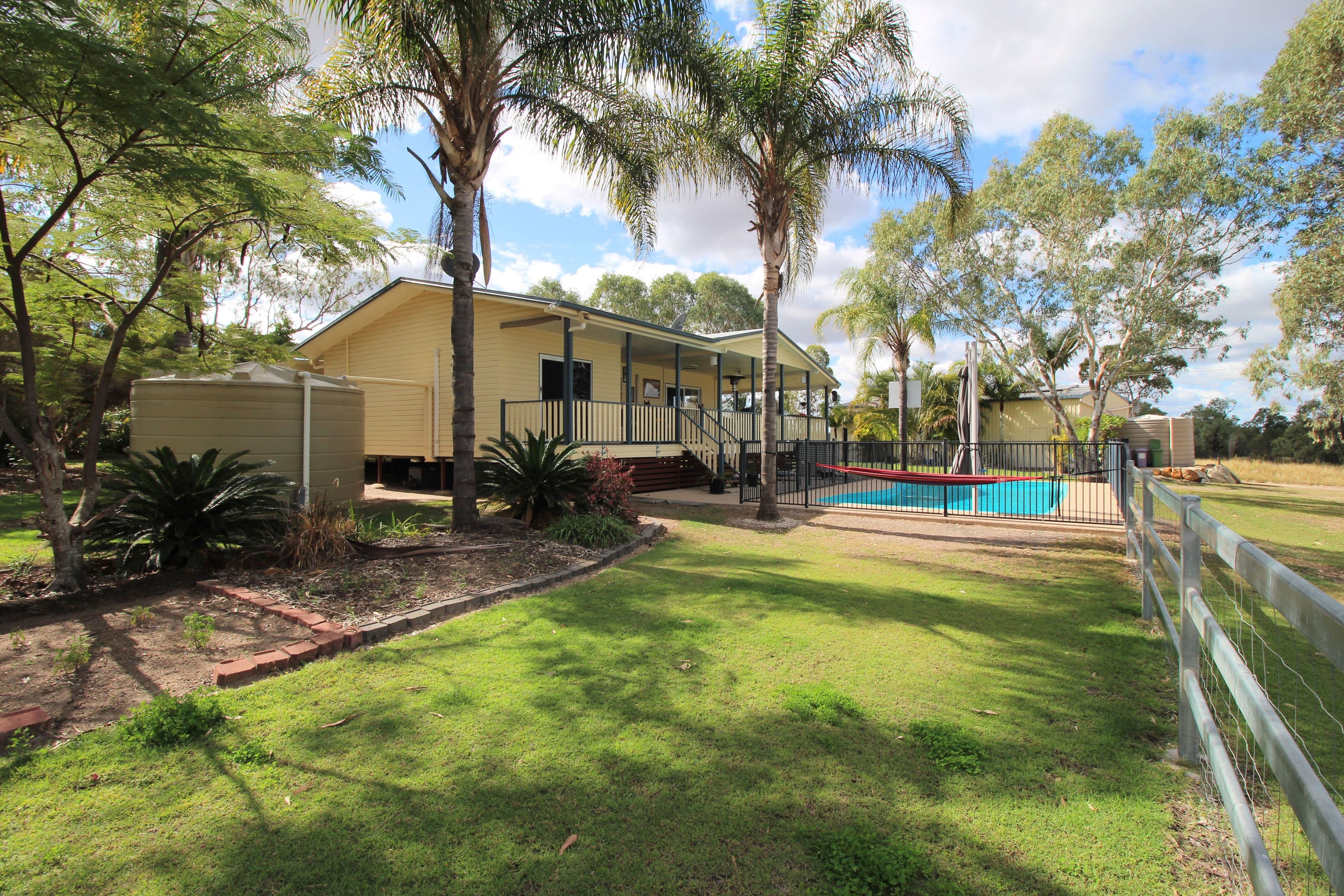 1033 Selma Road, Emerald QLD 4720, Emerald - Thumbnail 3