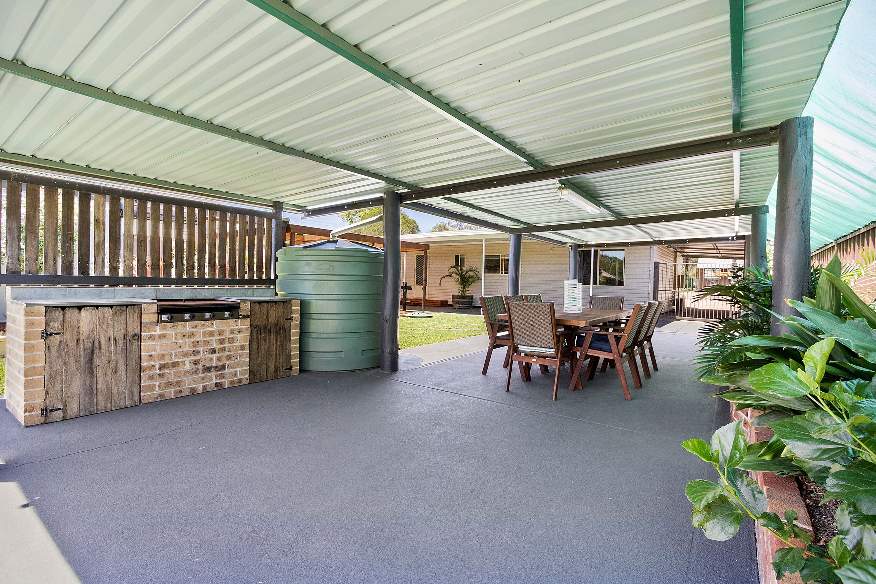 530 Londonderry Road, Londonderry - Thumbnail 8