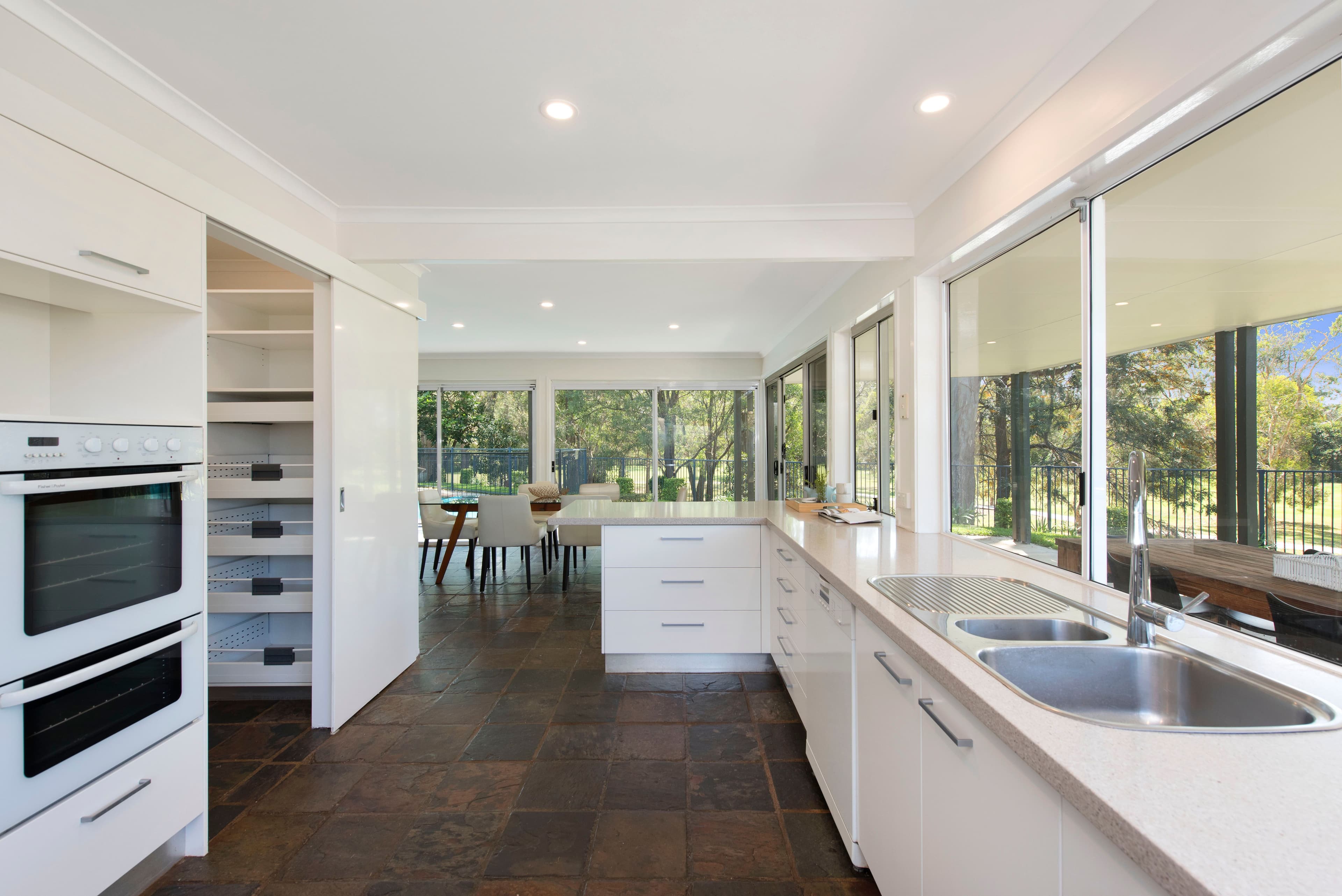 20 Meadowbank Street, Carindale QLD 4152, Carindale - Thumbnail 4