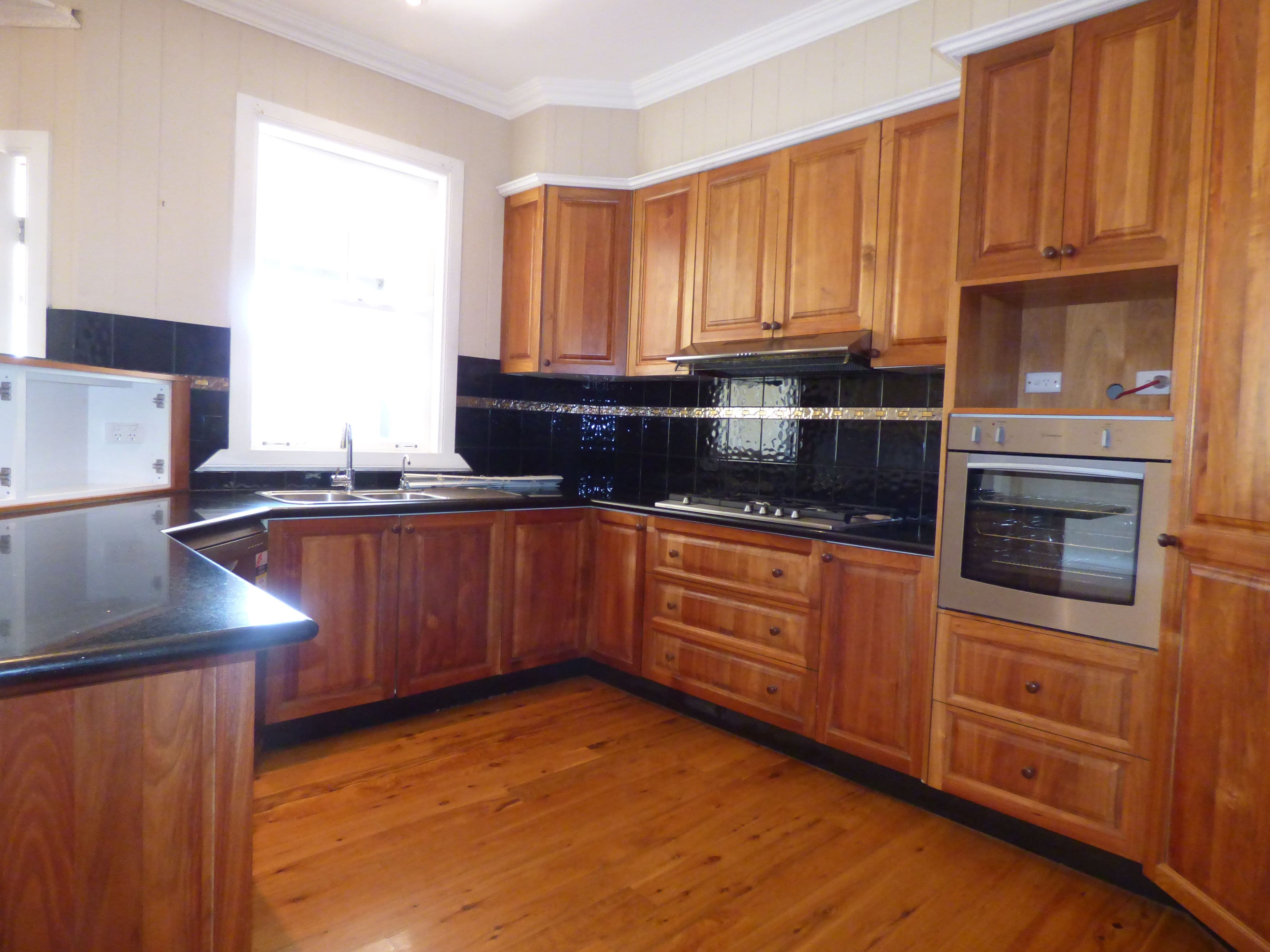 234 Edwardes Street, Roma QLD 4455, Roma - Thumbnail 2