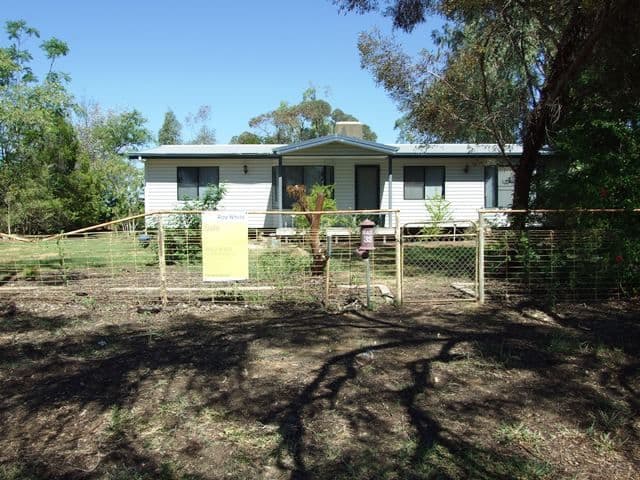32 Garden Street, Blackall QLD 4472, Blackall - Image 1