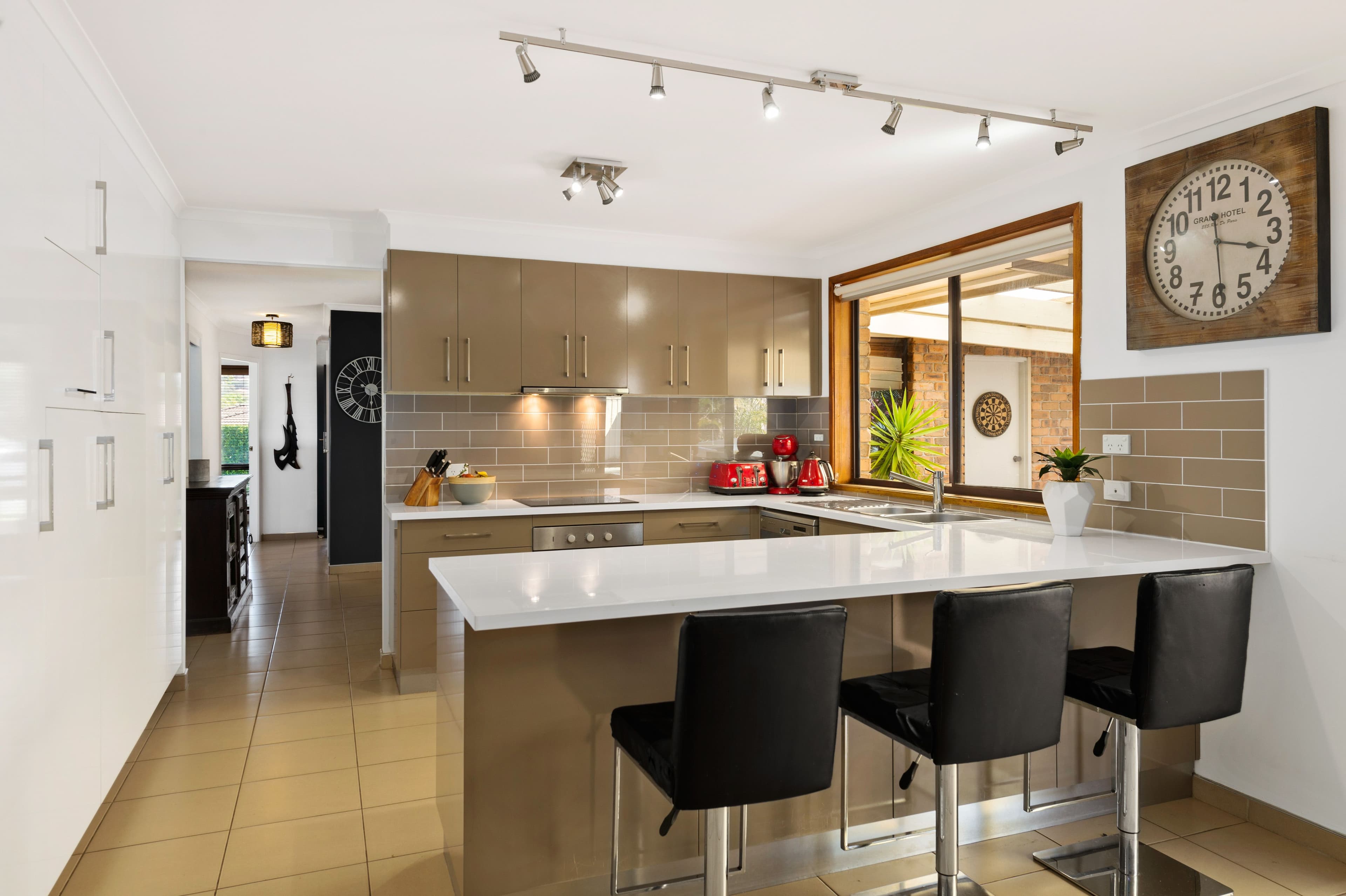 25 Hughes Crescent, Kiama Downs - Thumbnail 2