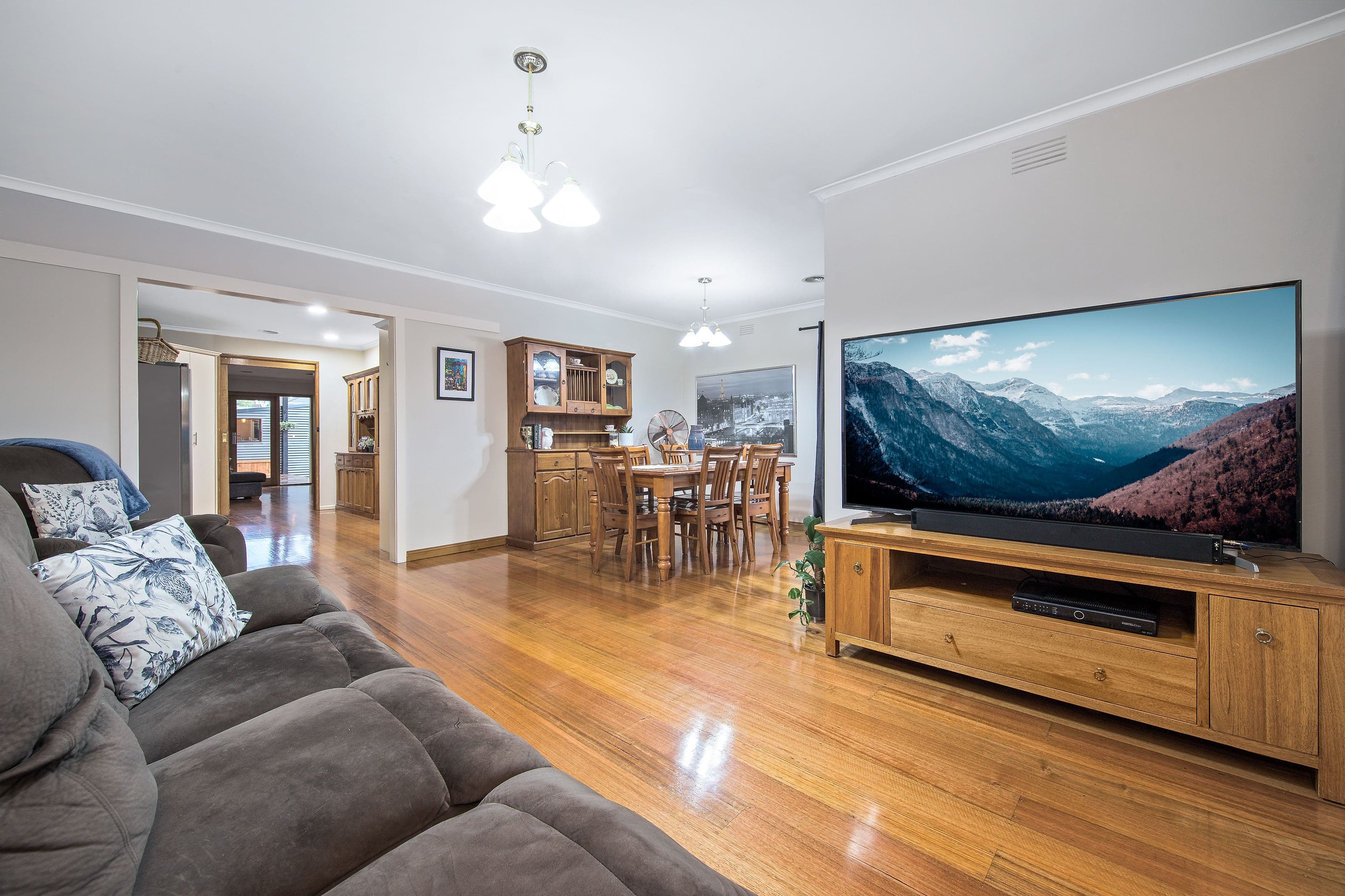 106 Rickards Avenue North, Knoxfield VIC 3180, Knoxfield - Thumbnail 3