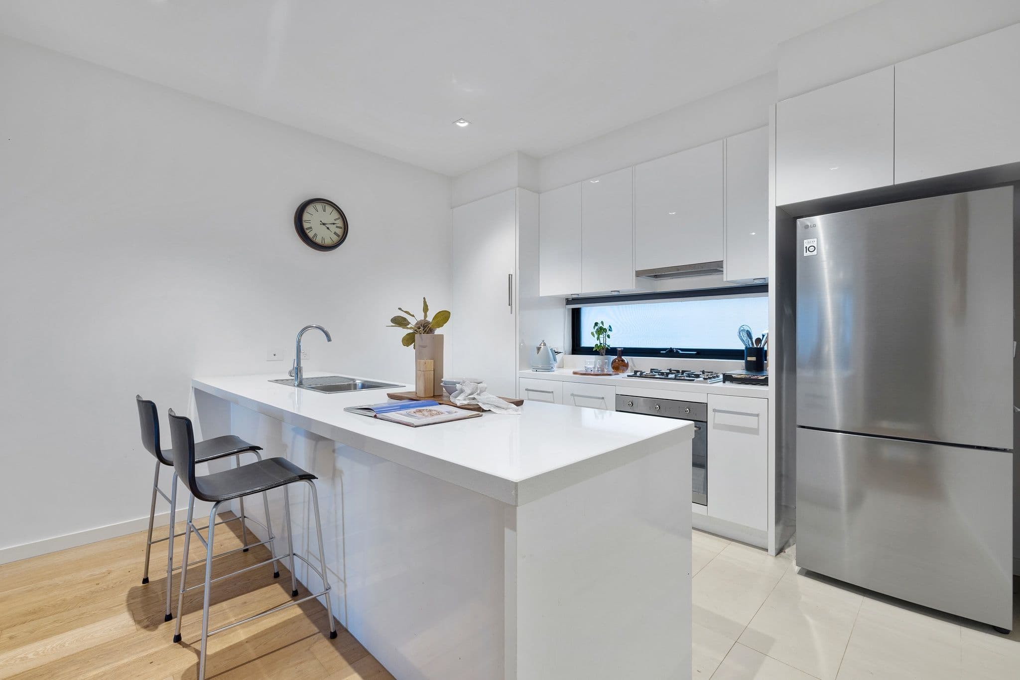 4 Oak Terrace, Wheelers Hill VIC 3150, Wheelers Hill - Thumbnail 5