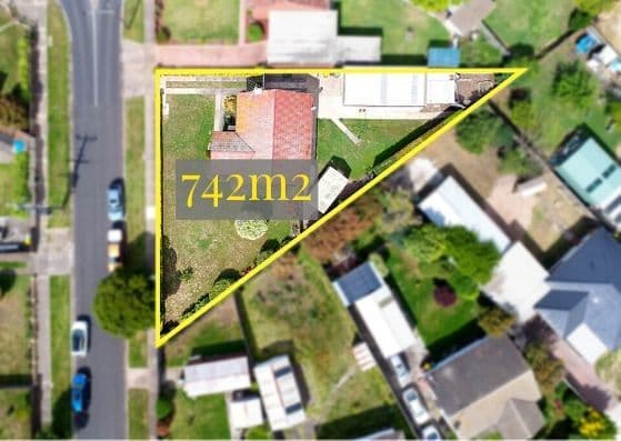 11 Michigan Avenue, Corio VIC 3214, Corio - Thumbnail 3