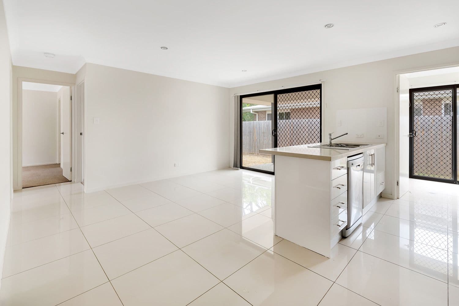 17 Lisa Crescent, Coomera QLD 4209, Coomera - Thumbnail 4