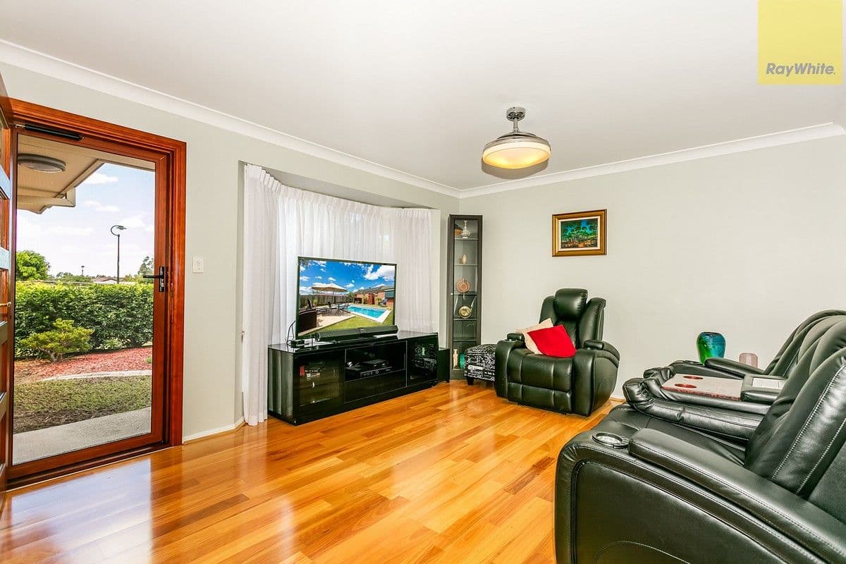 11 Lincoln Court, Heritage Park QLD 4118, Heritage Park - Image 1