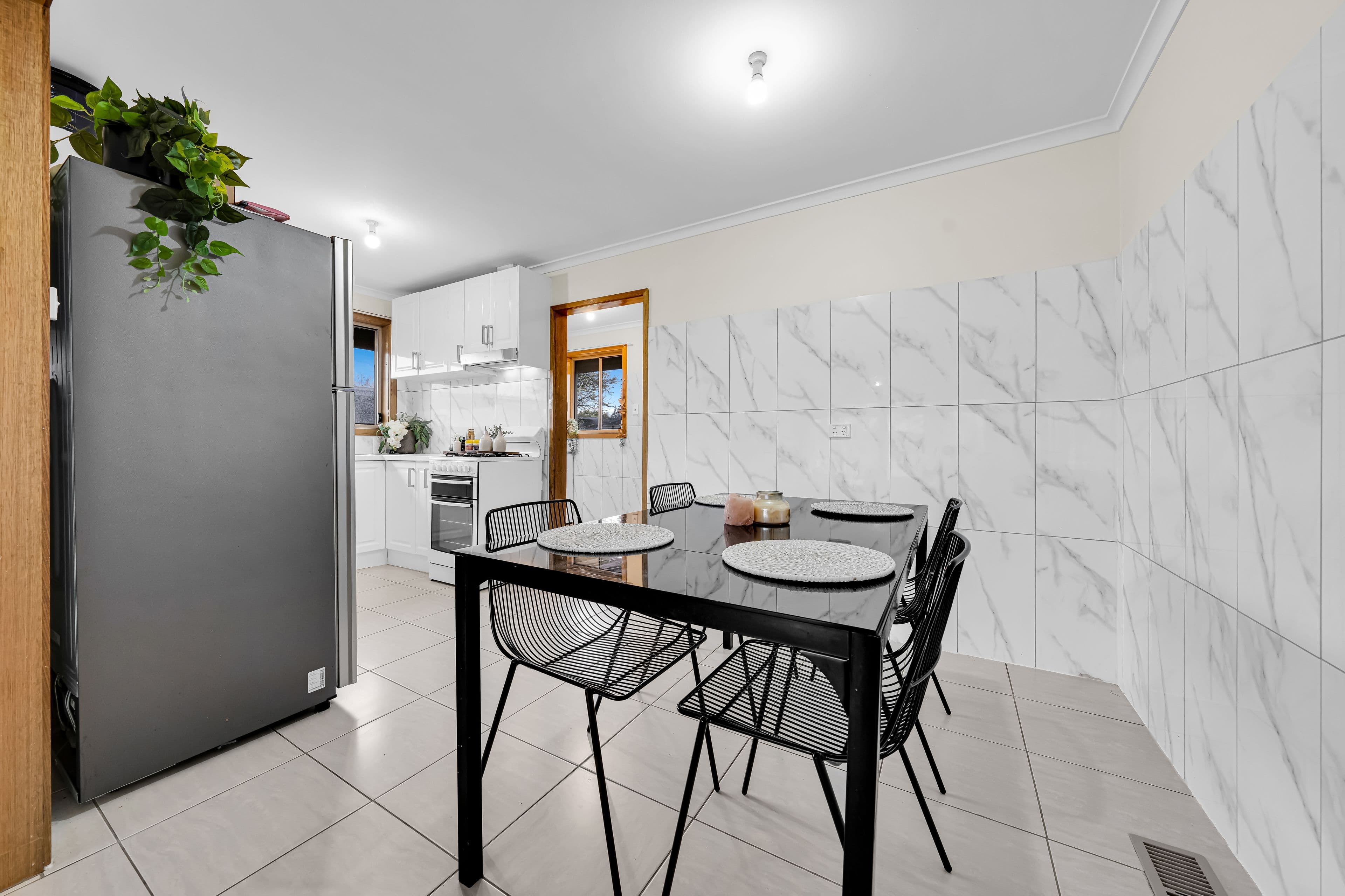 17 Excelsior Drive, Frankston North VIC 3200, Frankston North - Thumbnail 3