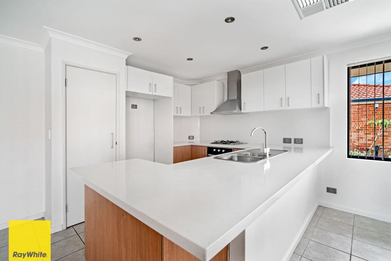 39 Brookside Gardens, Caversham WA 6055, Caversham - Thumbnail 6