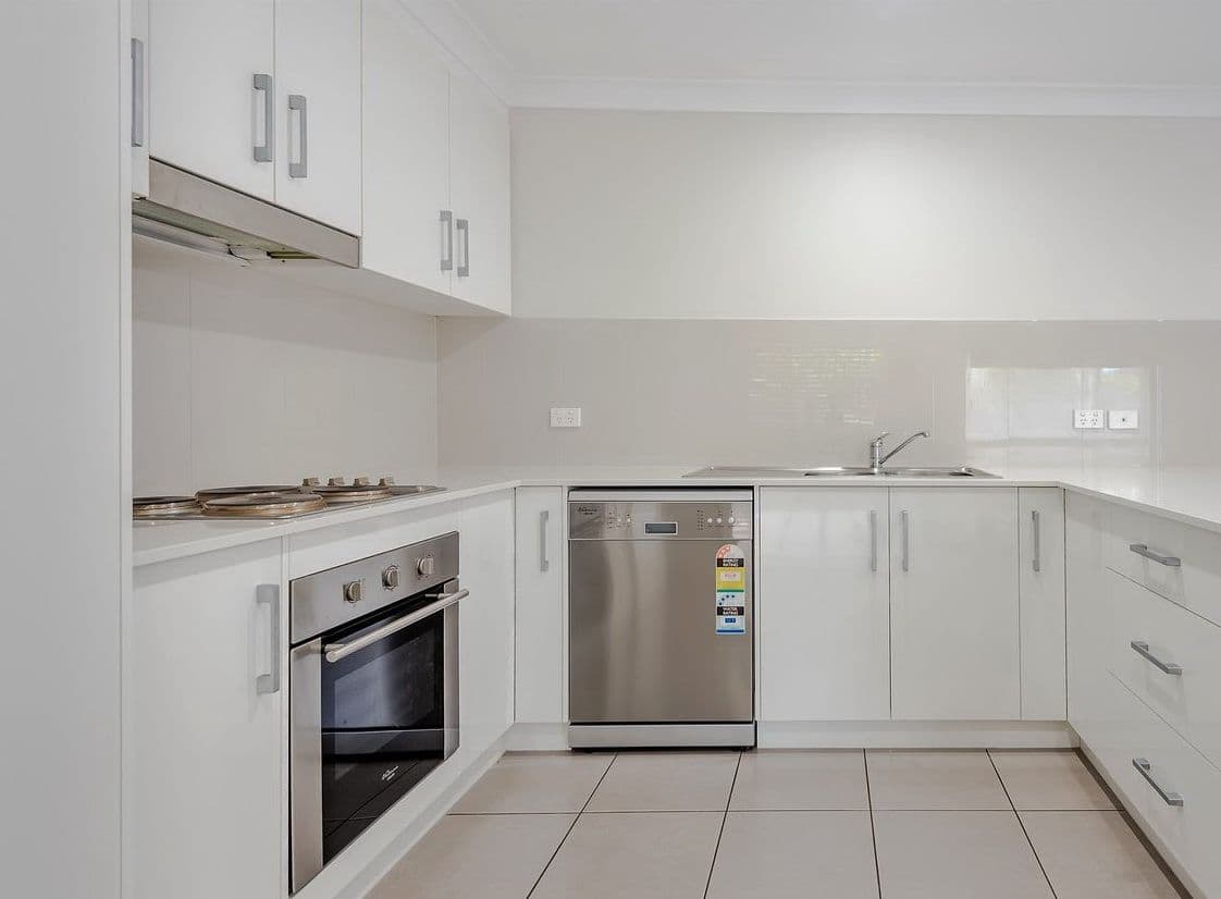 6 Dylan Court, Darling Heights QLD 4350, Darling Heights - Thumbnail 2