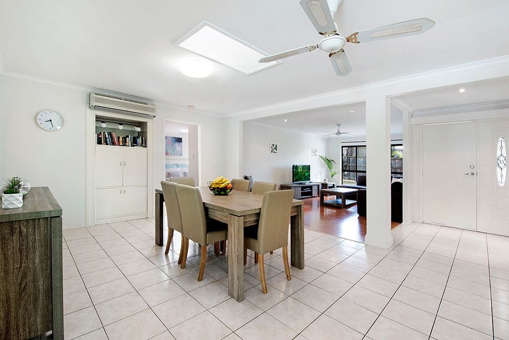 11 Karratha Court, Mermaid Waters QLD 4218, Mermaid Waters - Thumbnail 2
