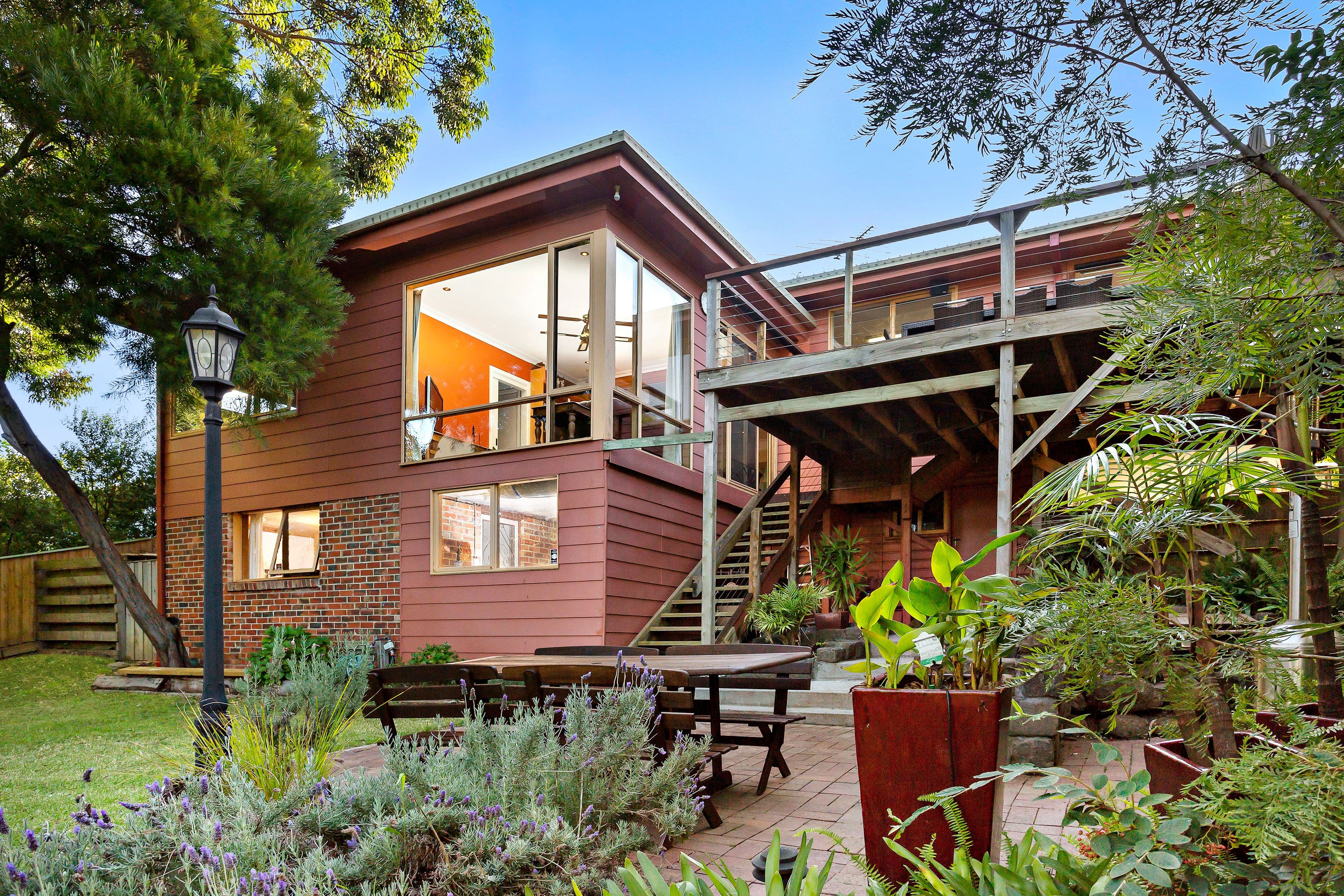 18 Falconer Street, Glen Waverley VIC 3150, Glen Waverley - Thumbnail 3
