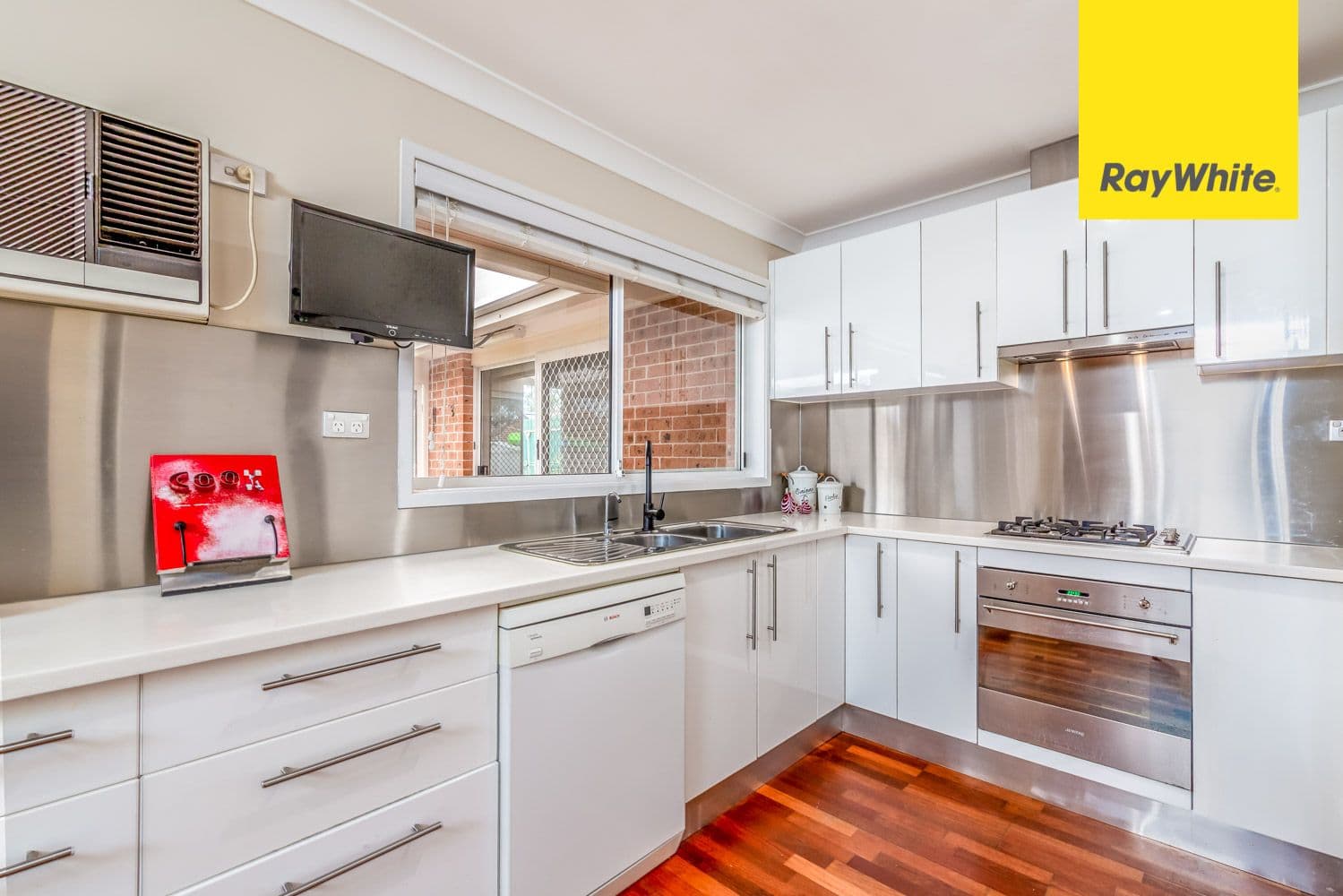 7 Ripley Place, Hassall Grove - Thumbnail 5
